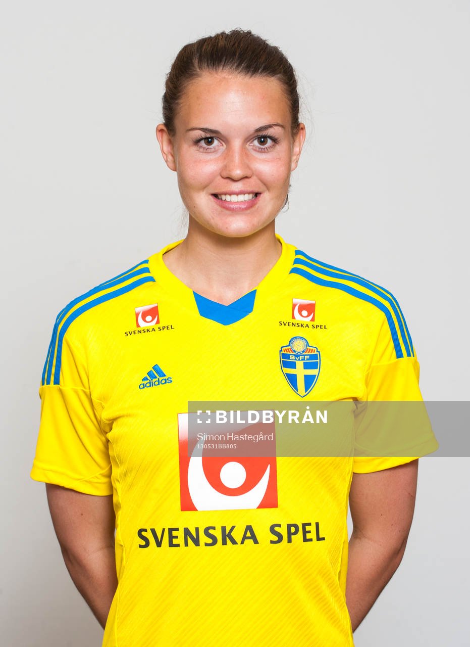 Emilia Appelqvist, Sverige