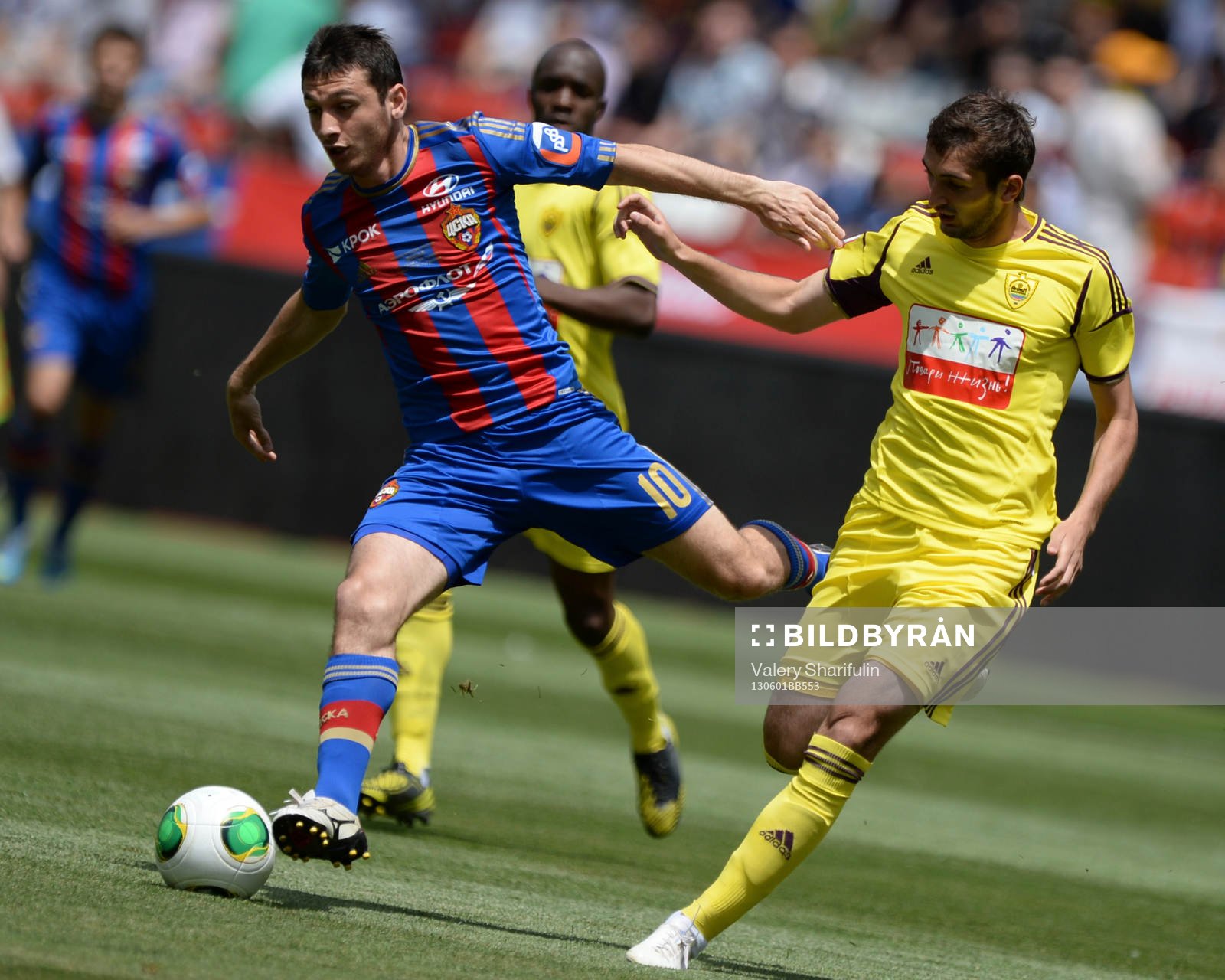 ITAR-TASS: GROZNY, RUSSIA. JUNE 1, 2013. CSKA Moscow's Alan