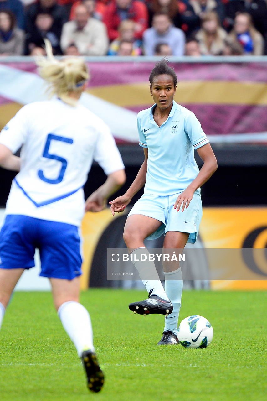  Fotboll, Dam, Frankrike - Finland: Wendy RENARD - 01.06.2013 - France / Finlande - Match amical