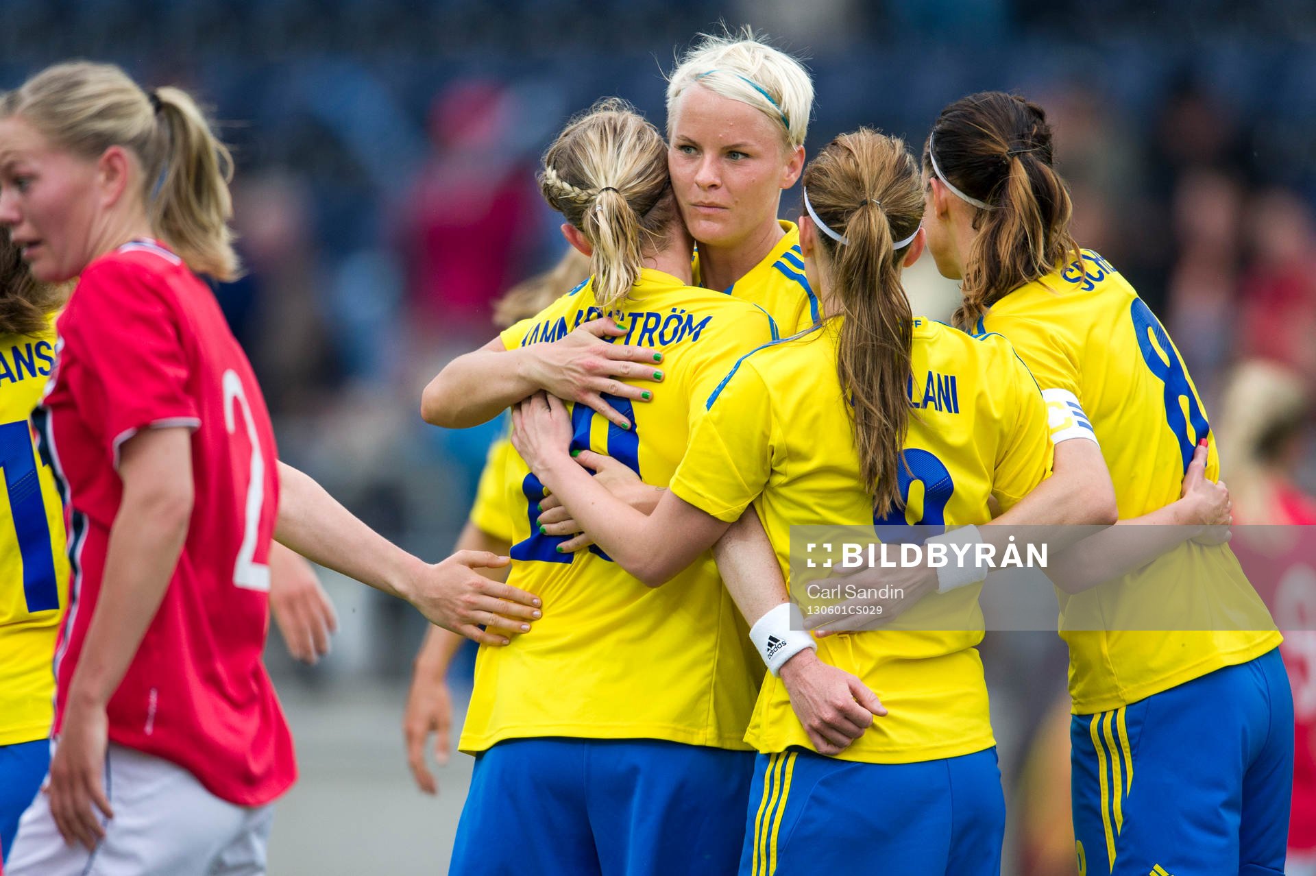 Nilla Fischer, kramar om Marie Hammarström, Sverige