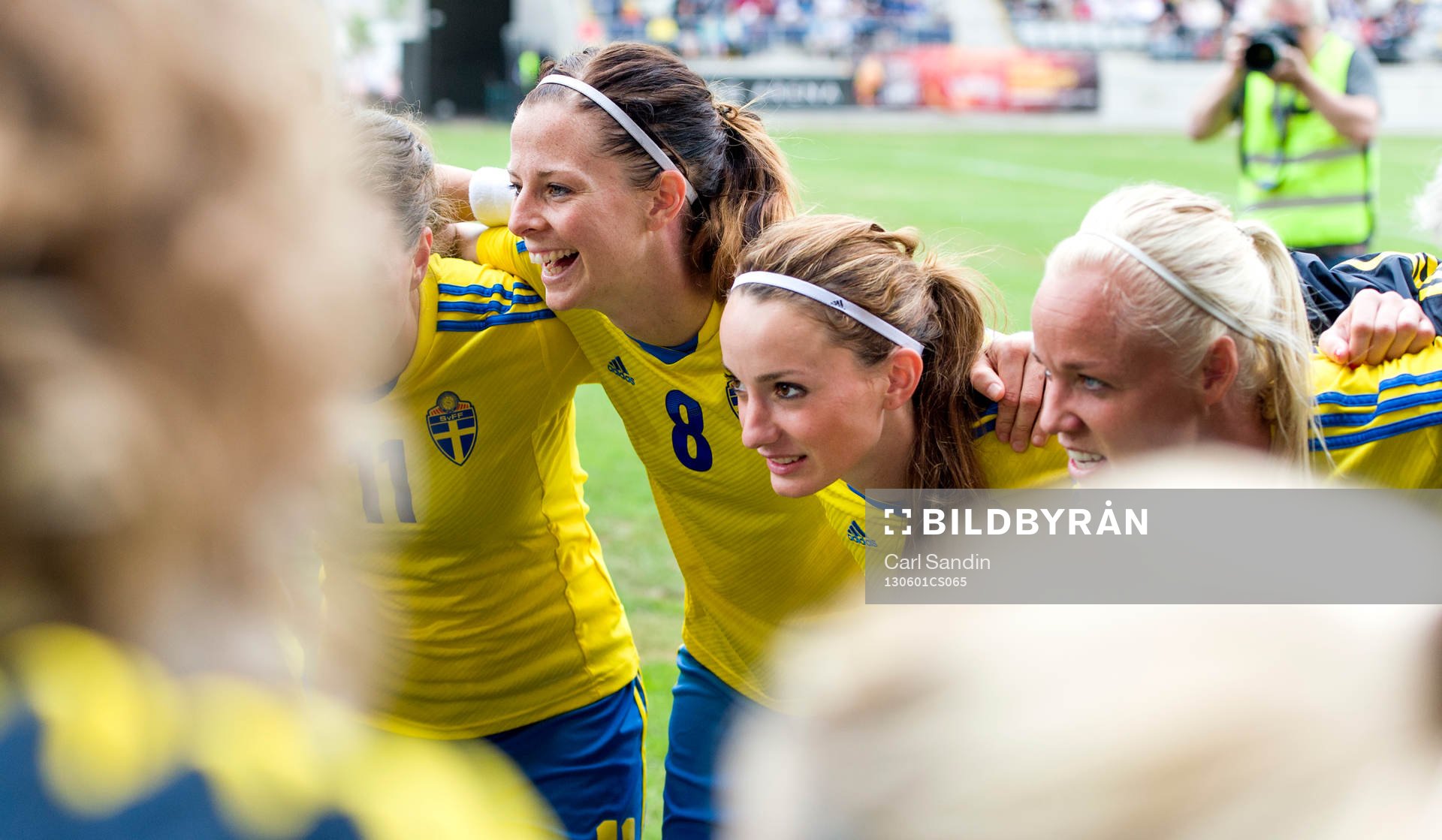 Lotta Schelin, Kosovare Asllani och Caroline Seger,