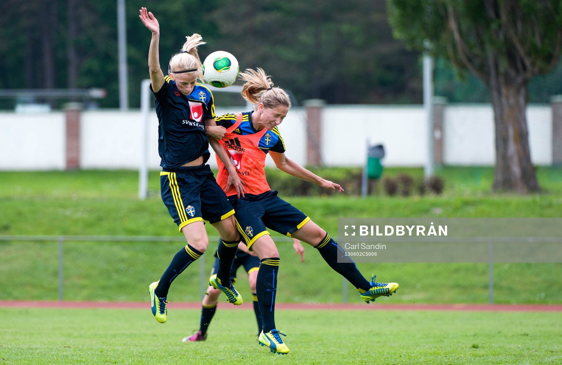 Nickduell mellan Sofia Jakobsson och Emmelie Konradsson,