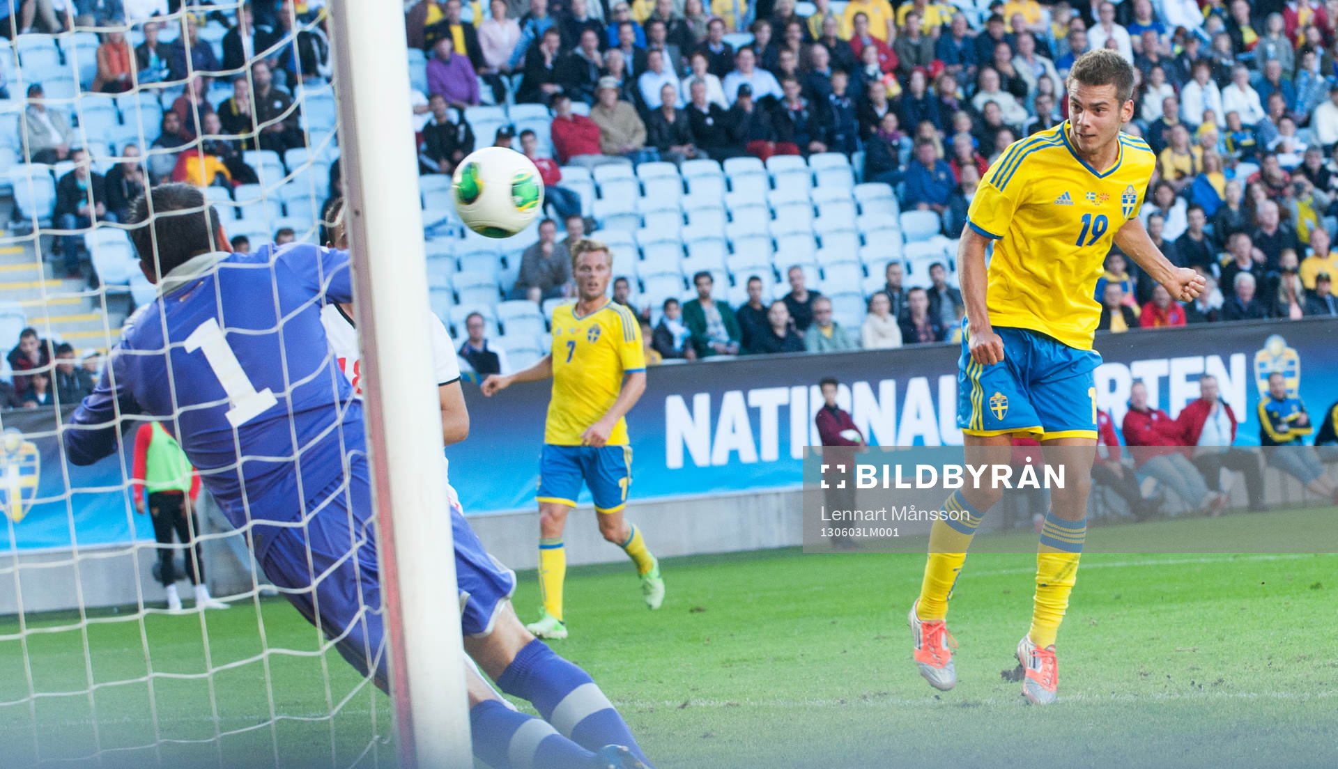 1-0 Alexander Kacaniklic, Sverige