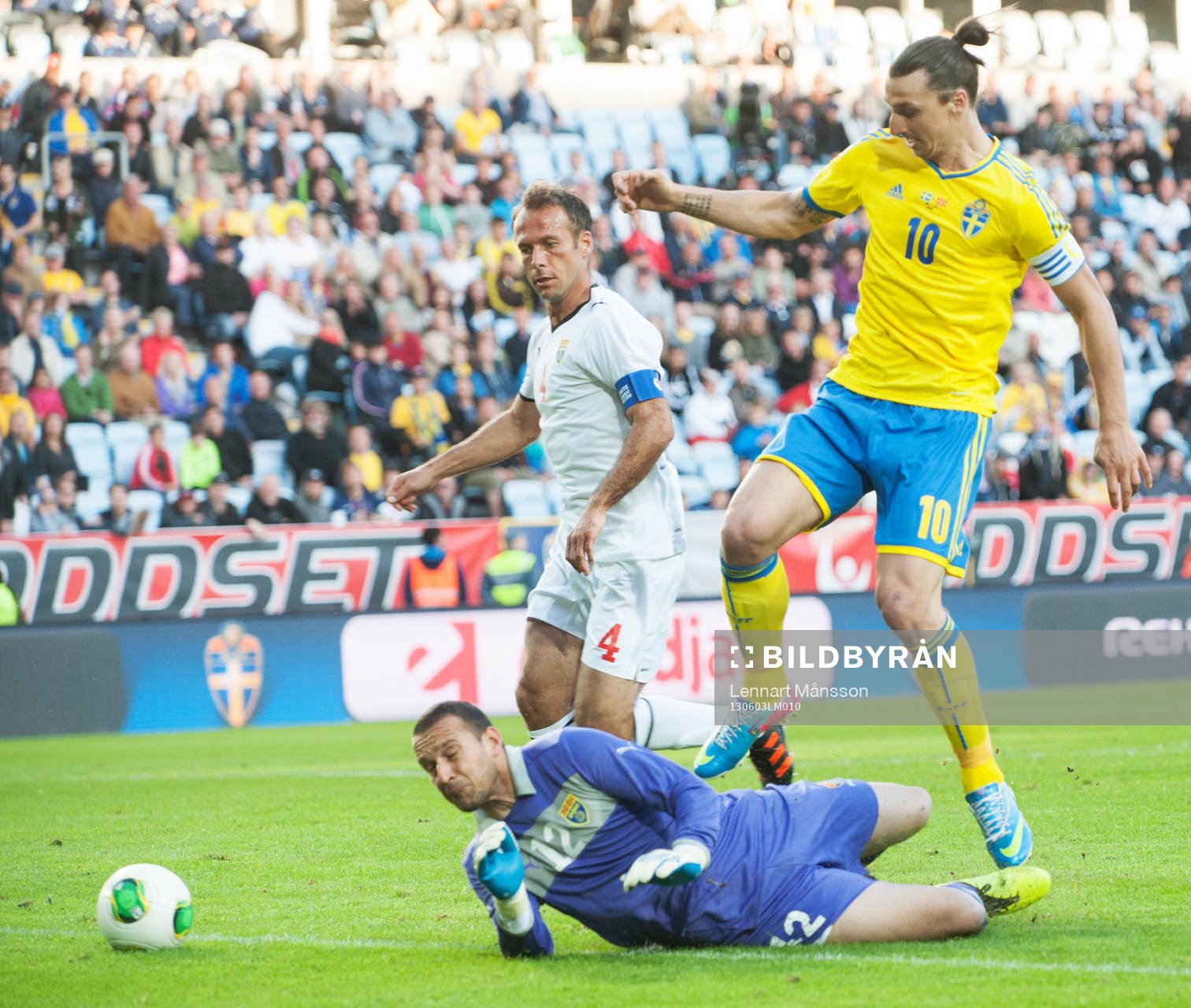 Zlatan Ibrahimovic, Sverige, mot Tome Pachovski, målvakt,