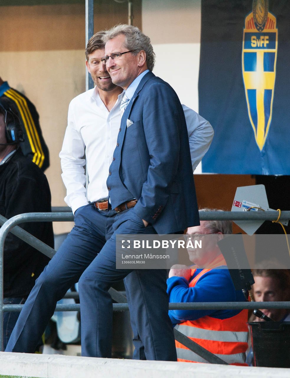 Marcus Allbäck och Erik Hamrén, förbundskapten, Sverige