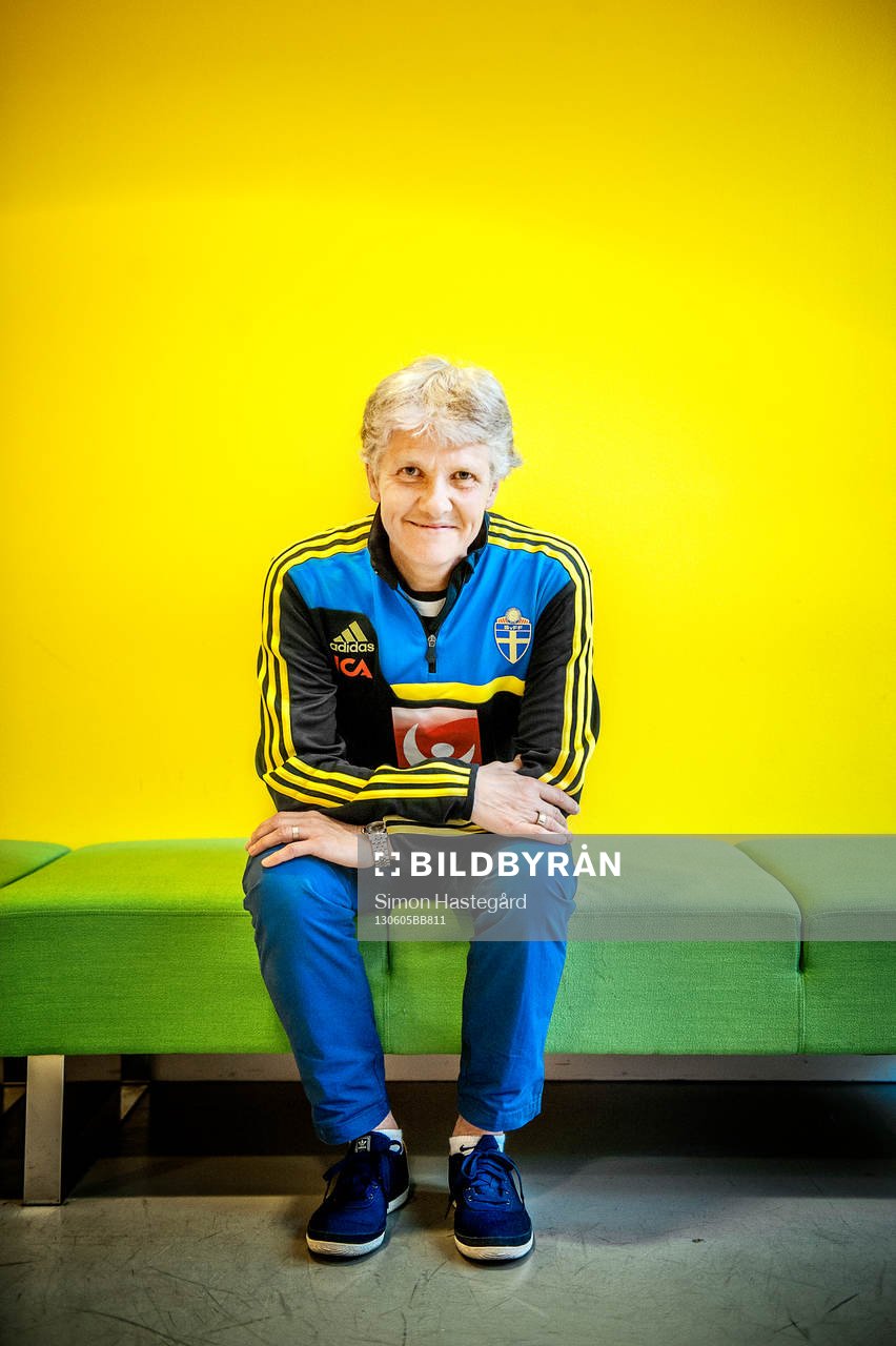 o130605 Fotboll, Sverige, dam, presskonferens med Pia