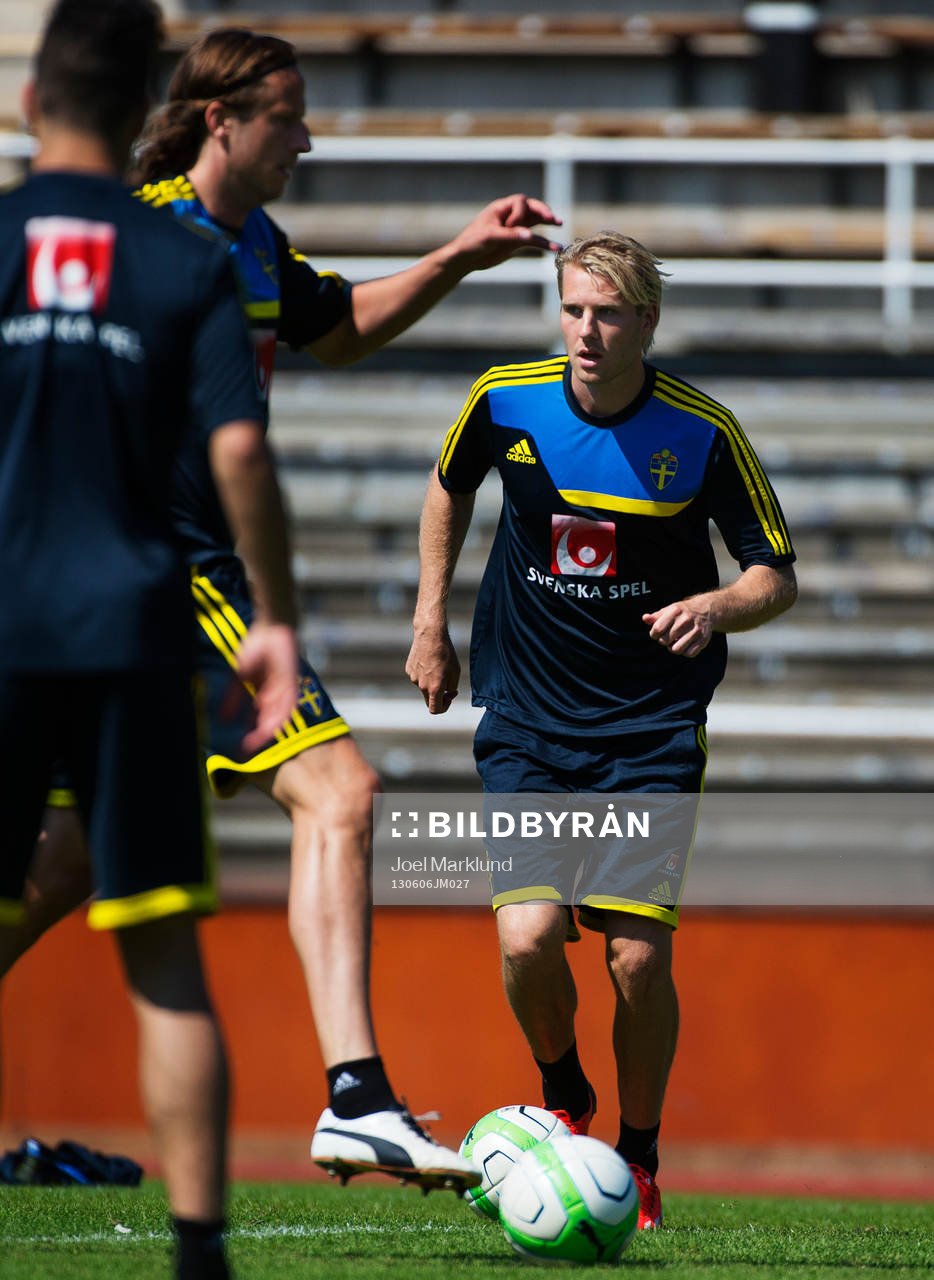 Ola Toivonen på Sveriges träning 6 juni 2013 i Stockholm