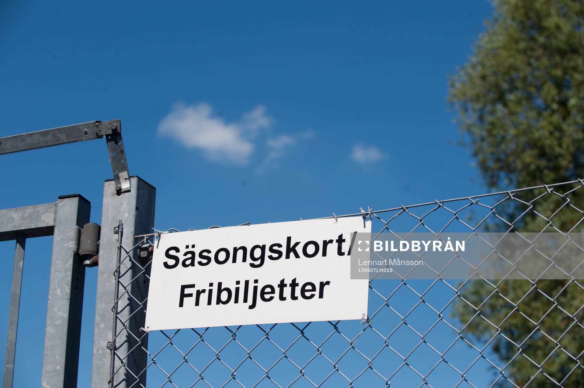 Fotboll, Skyltinformation, säsongskort, fribiljetter