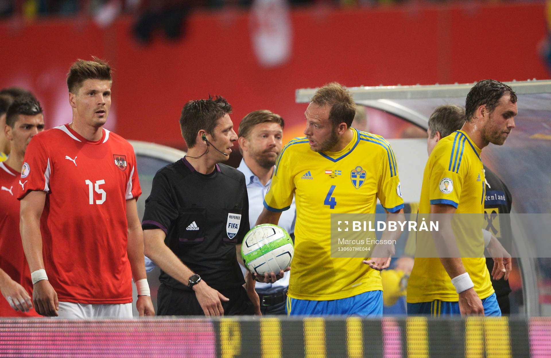 Andreas Granqvist, Sverige diskuterar med Gianluca Rocchi,