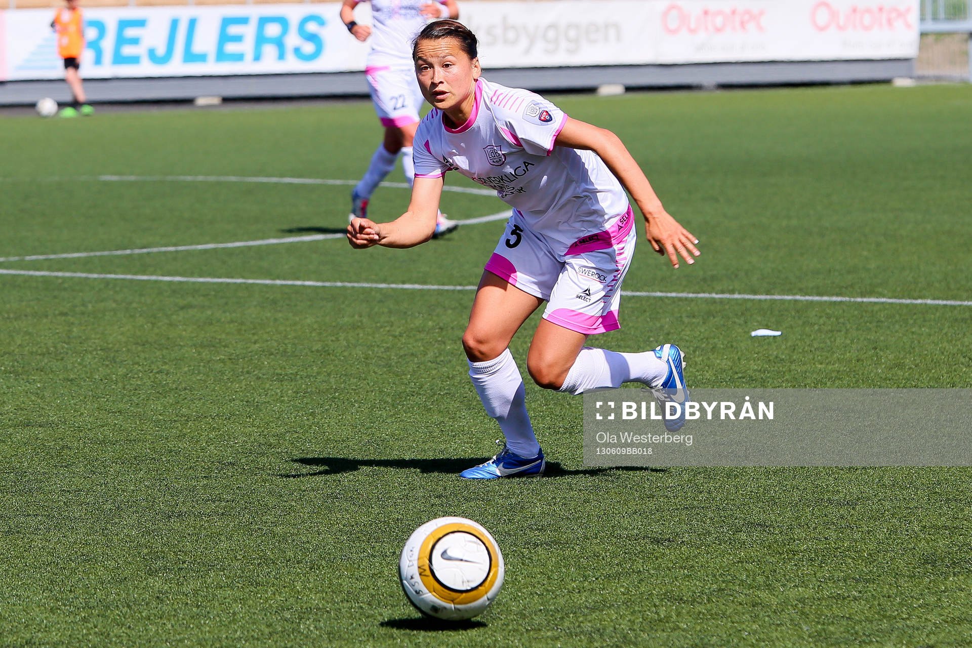 Alexandra Riley med bollen