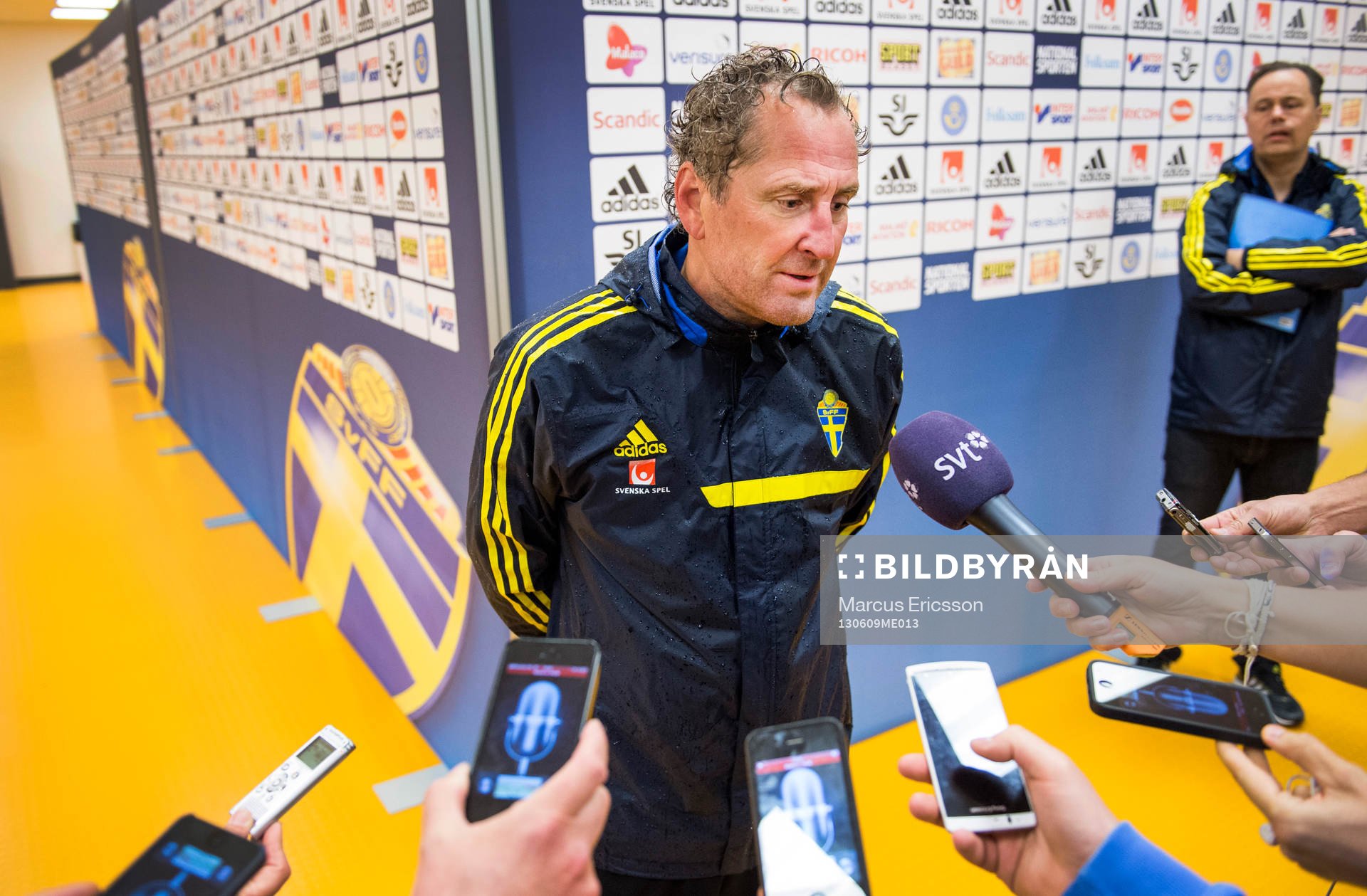 Träning på Friends Arena. Erik Hamrén, förbundskapten