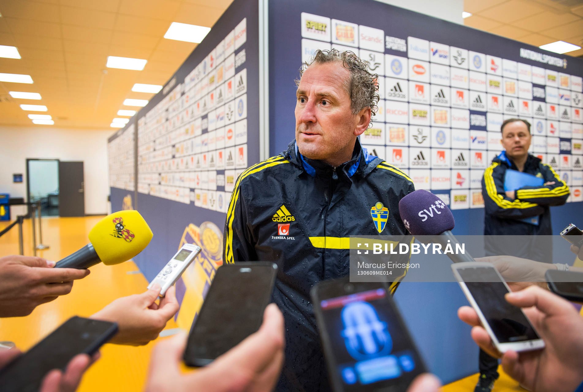 Träning på Friends Arena. Erik Hamrén, förbundskapten