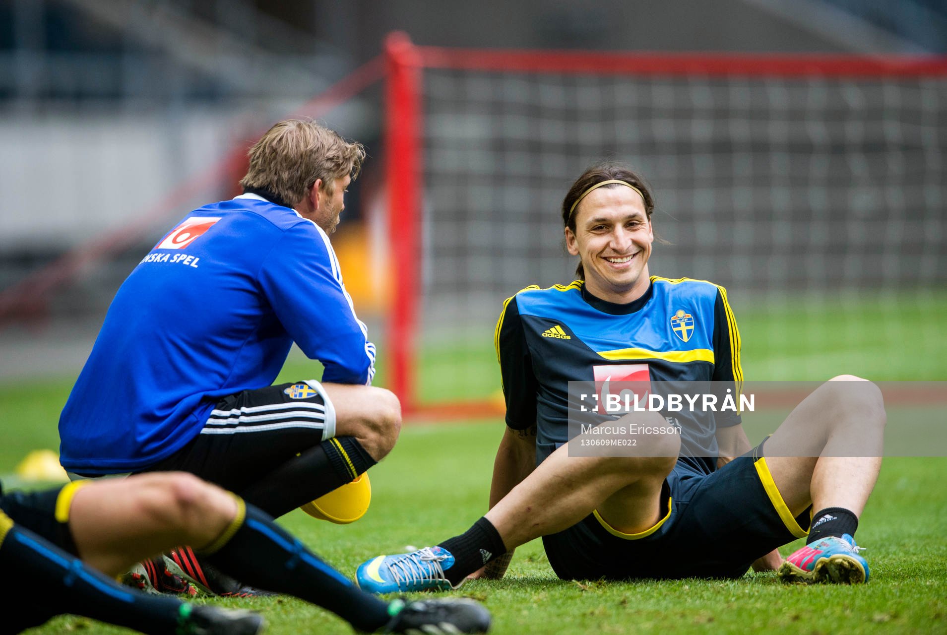 Träning på Friends Arena. Marcus Allbäck, players