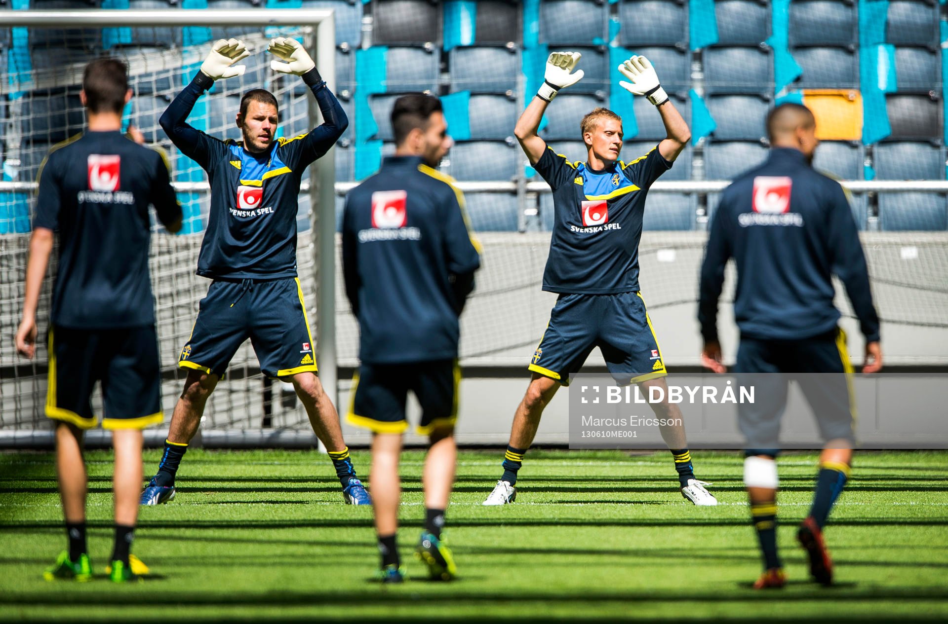 Träning på Friends Arena. Daniel Örlund och Pär