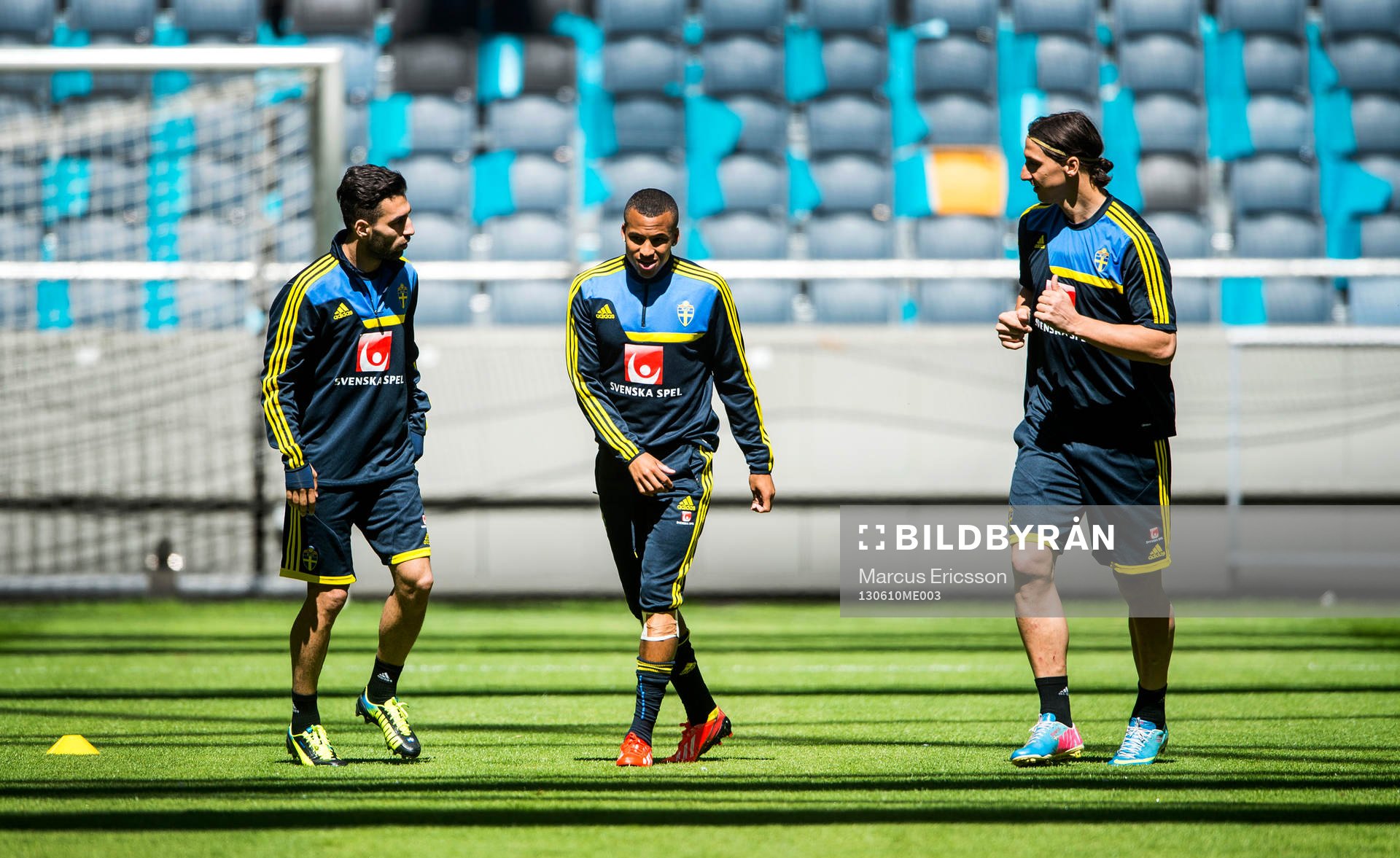 Träning på Friends Arena. Jimmy Durmaz, Martin Olsson och