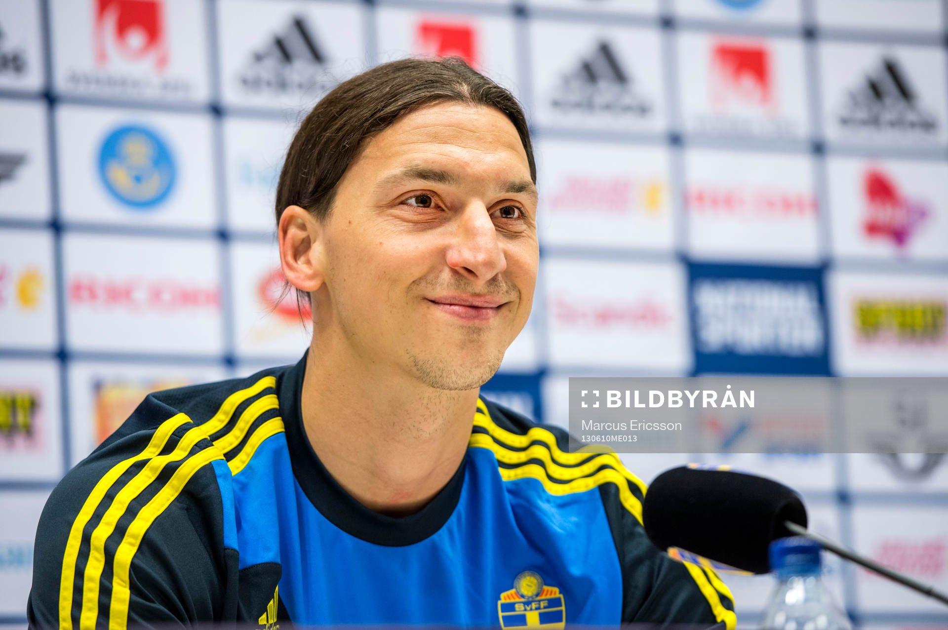 Fotboll, VM-kval, Sverige: Presskonferens med Zlatan Ibrahimovic.