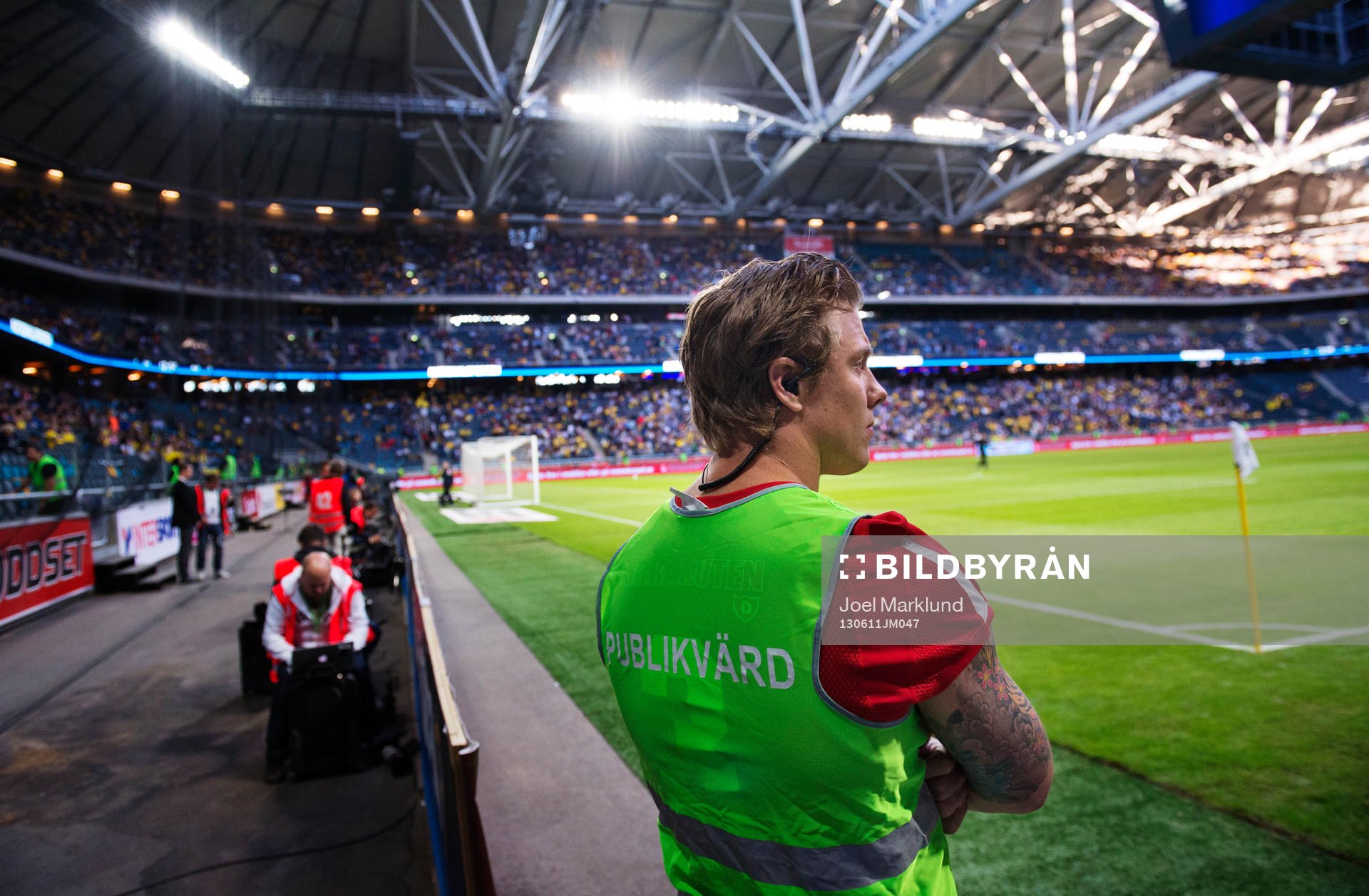 En publikvärd som i normala fall spelar amerikansk fotboll