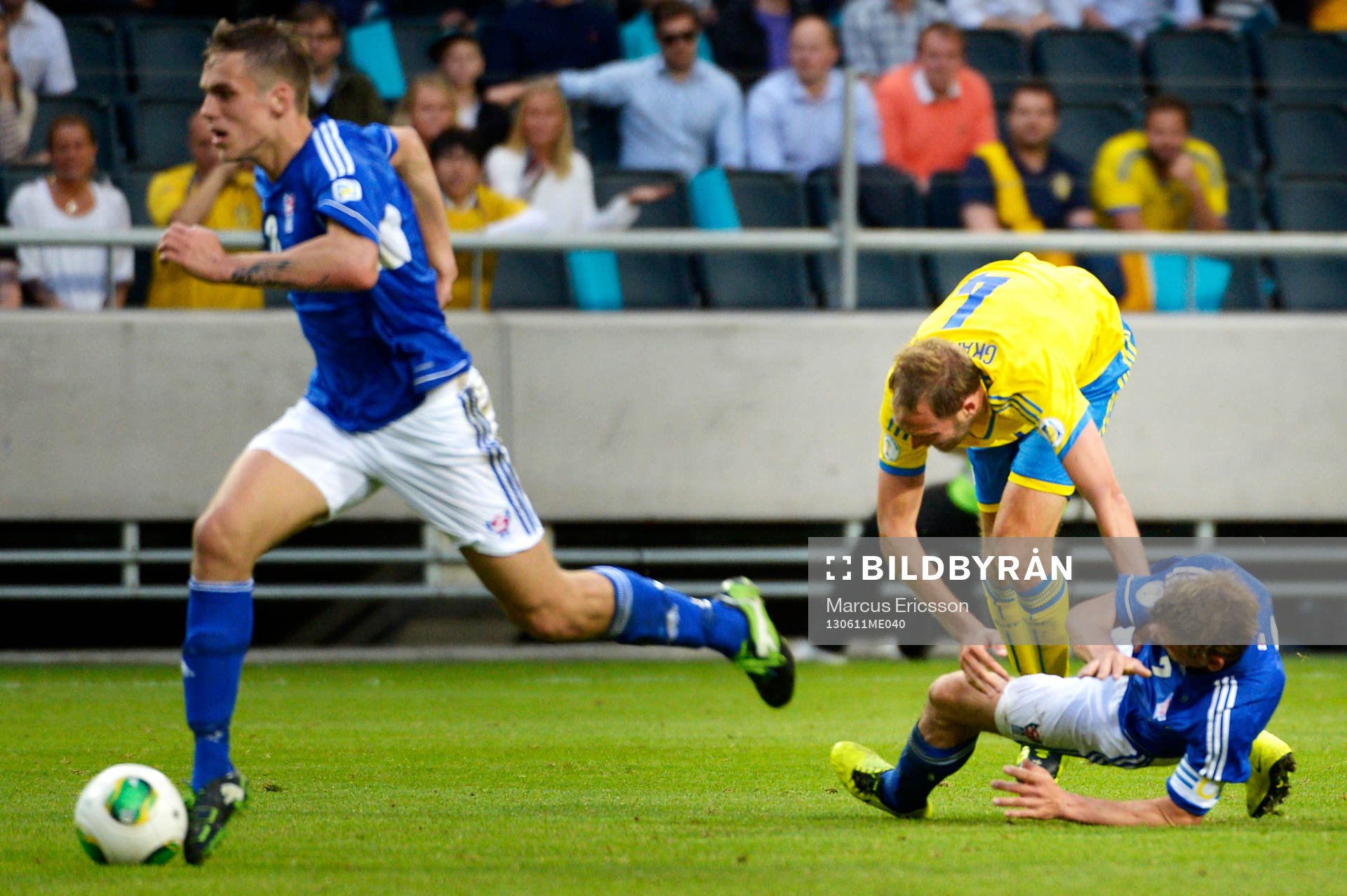 Sveriges Andreas Granqvist och Färöarnas Frodi
