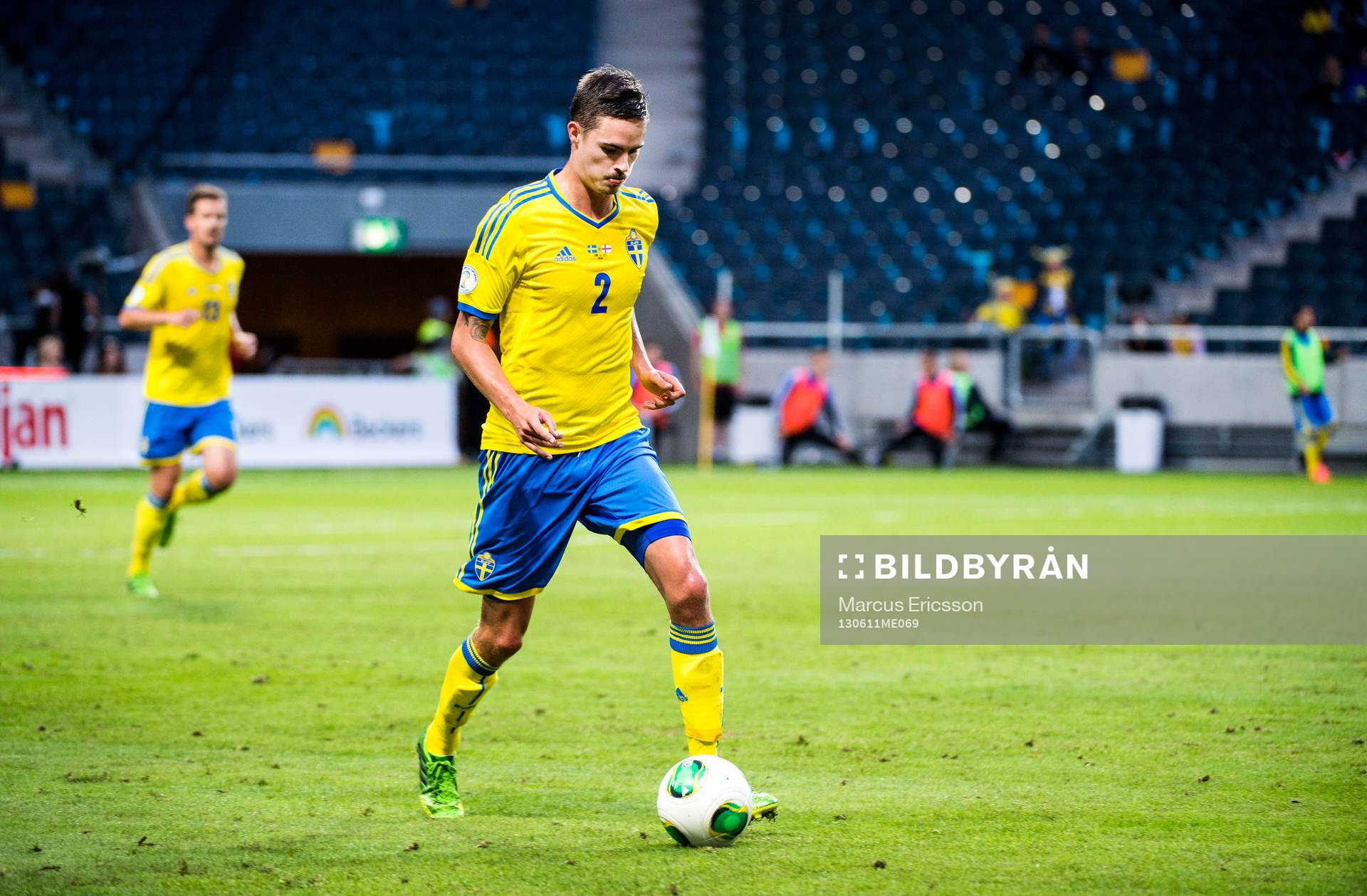 Mikael Lustig, Sverige i matchen mellan Sverige och