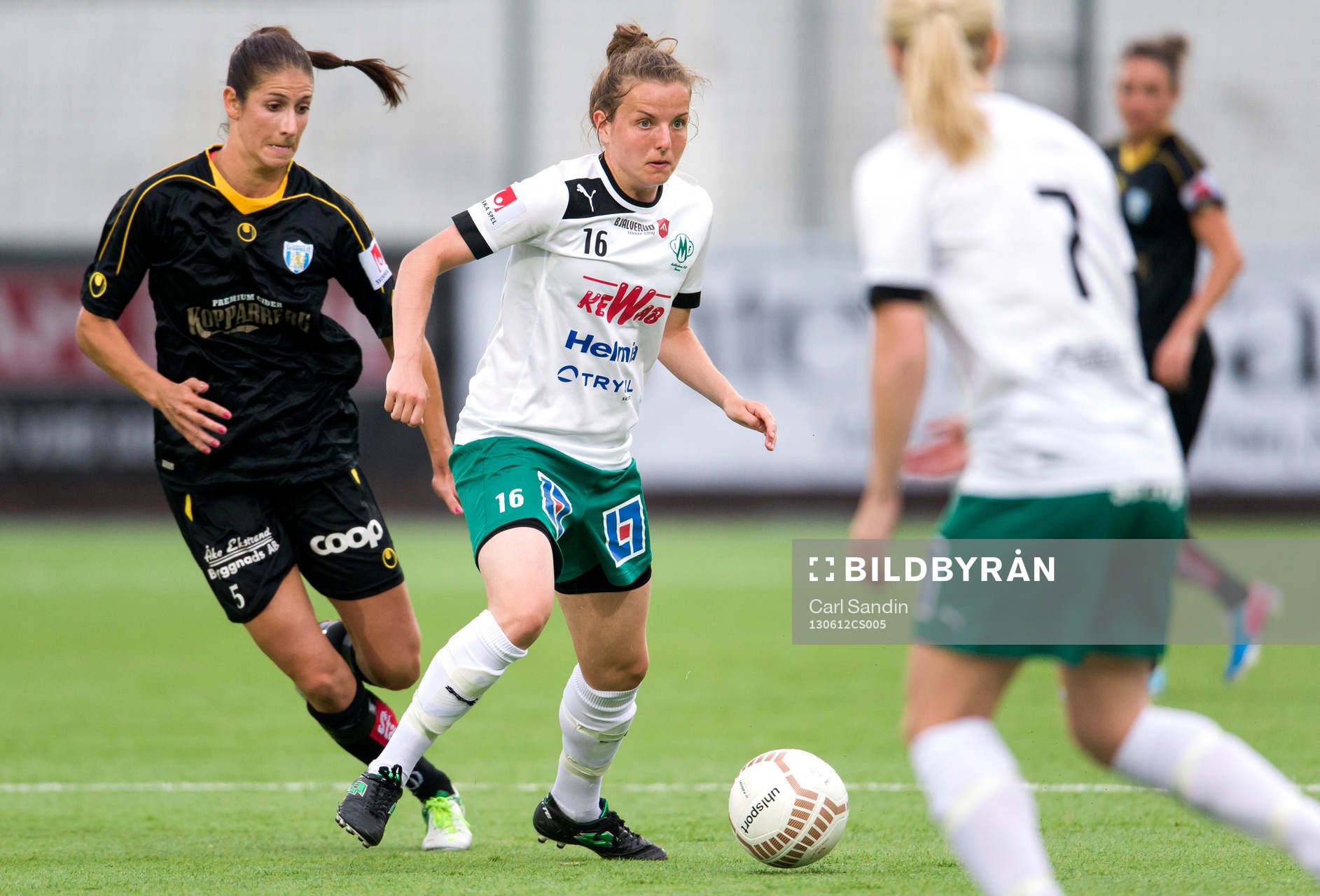 Hayley Lauder, Mallbacken