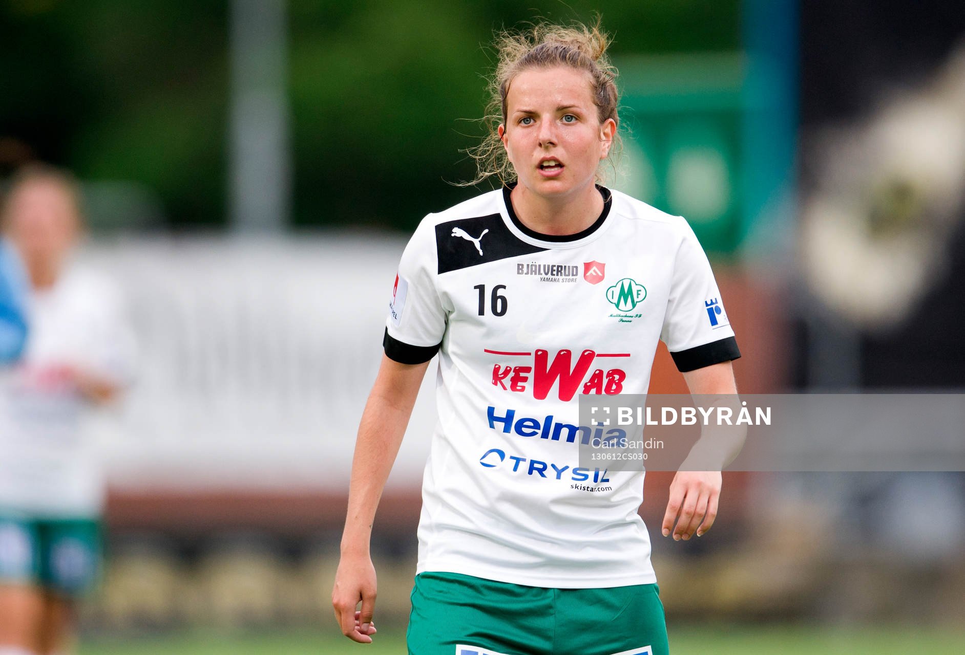 Hayley Lauder, Mallbacken