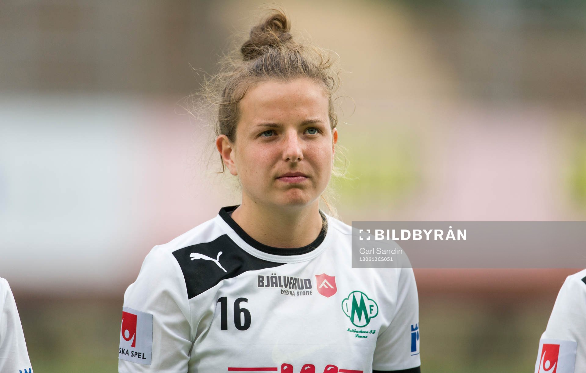 Hayley Lauder, Mallbacken