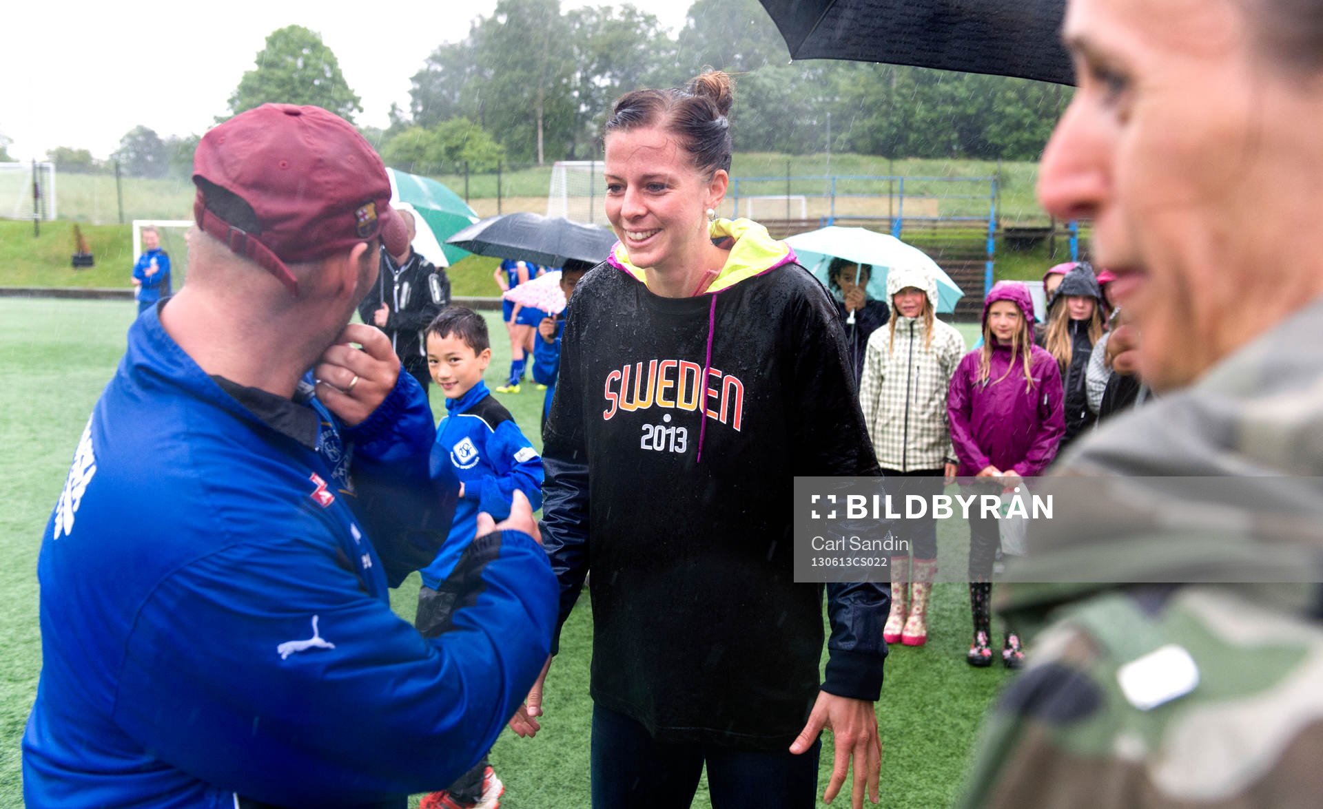 Lotta Schelin pratar med tränaren