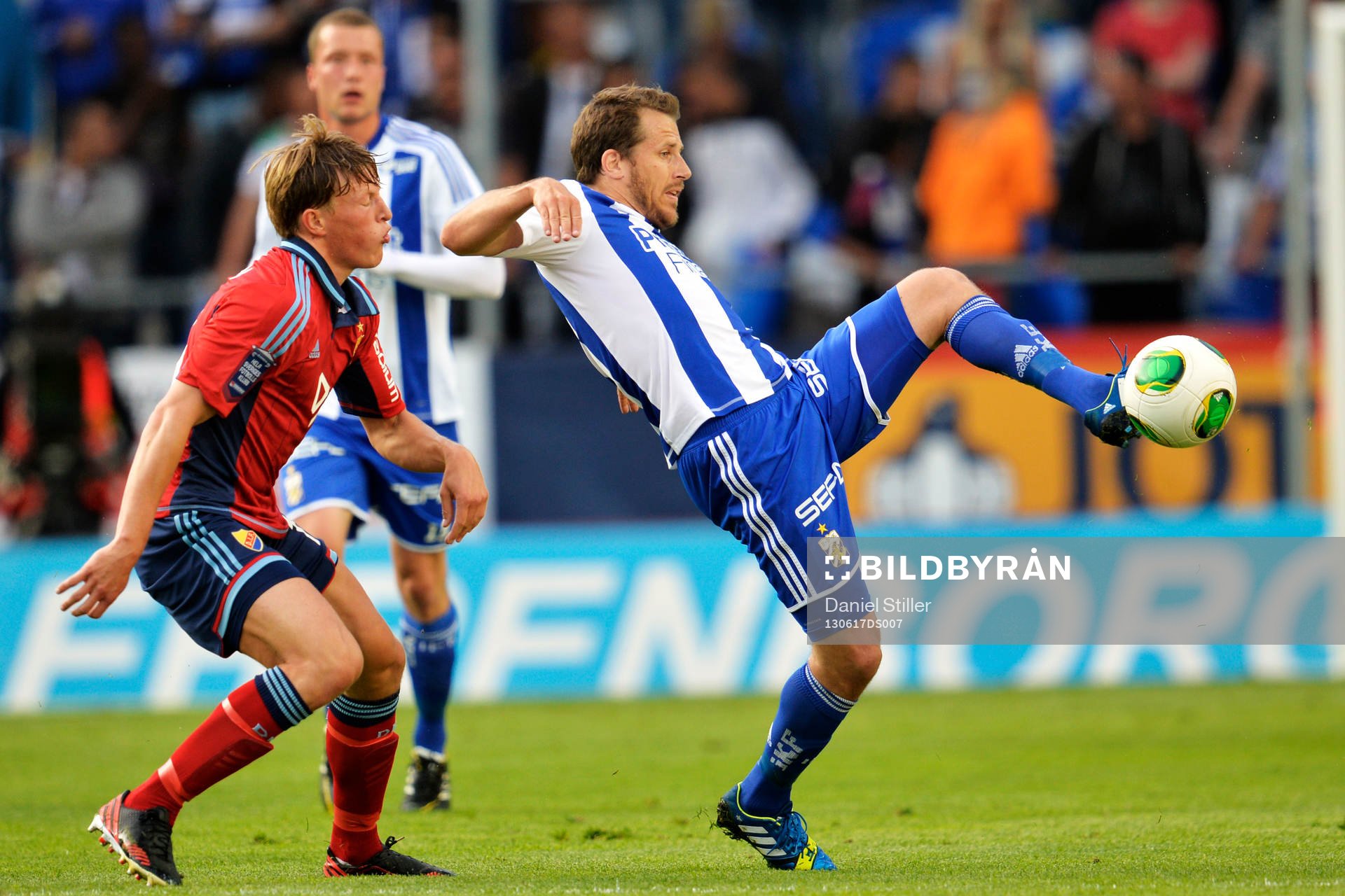 Tobias Hysén, IFK Göteborg, tar emot bollen