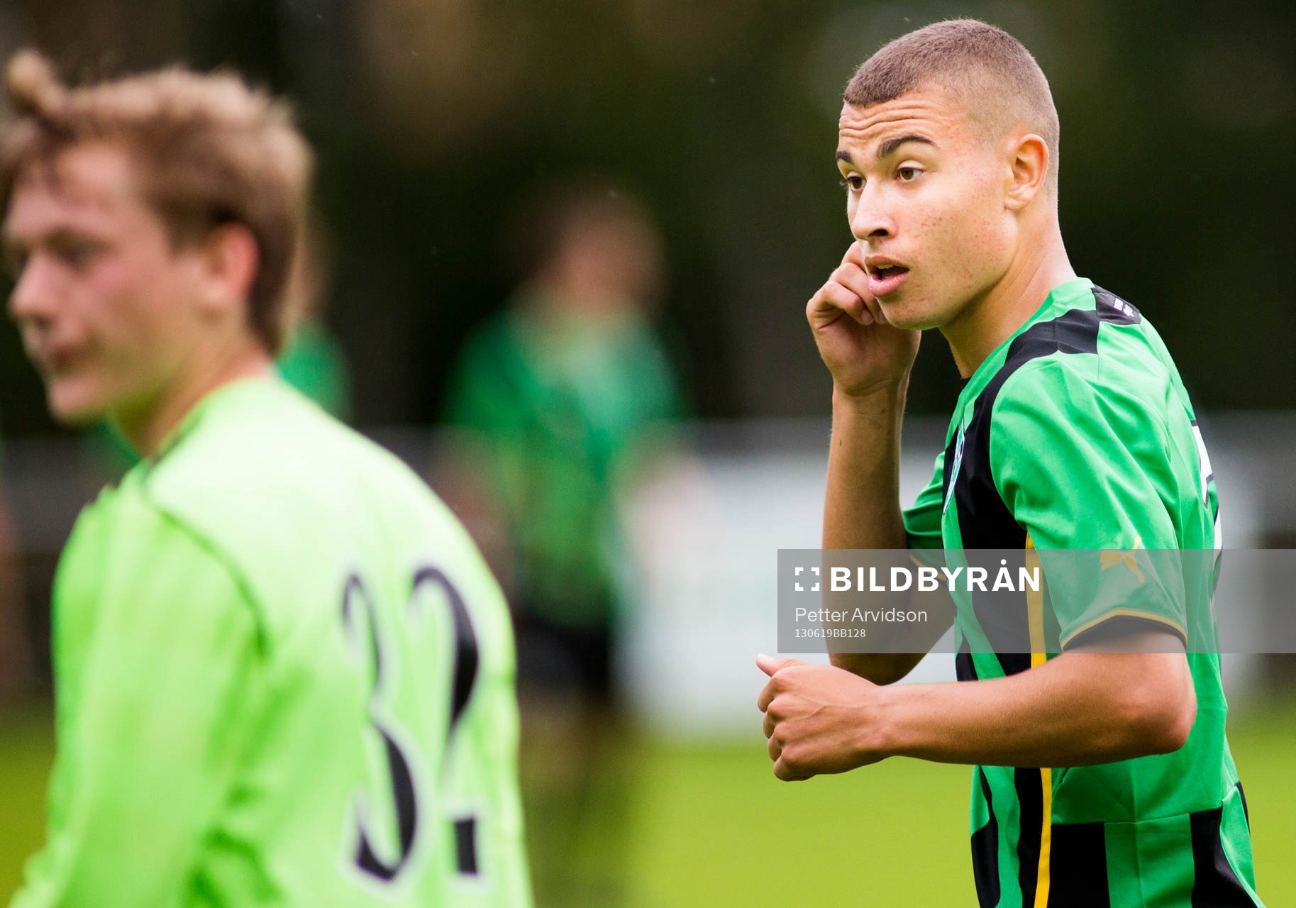 Henrik Larsson på bänken (ej på bild). Medan hans son