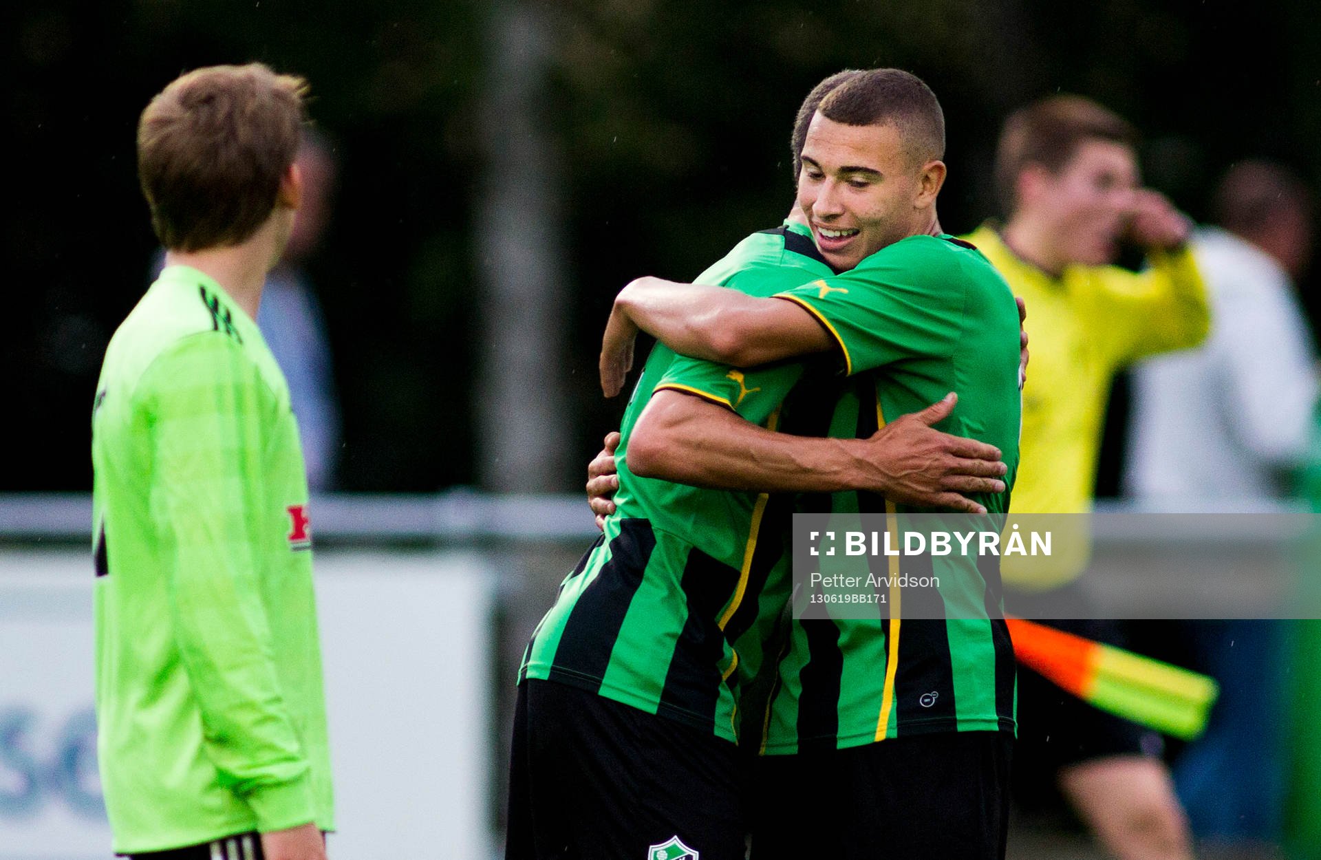 Henrik Larsson, Högaborgs BK kramar om sin son Jordan