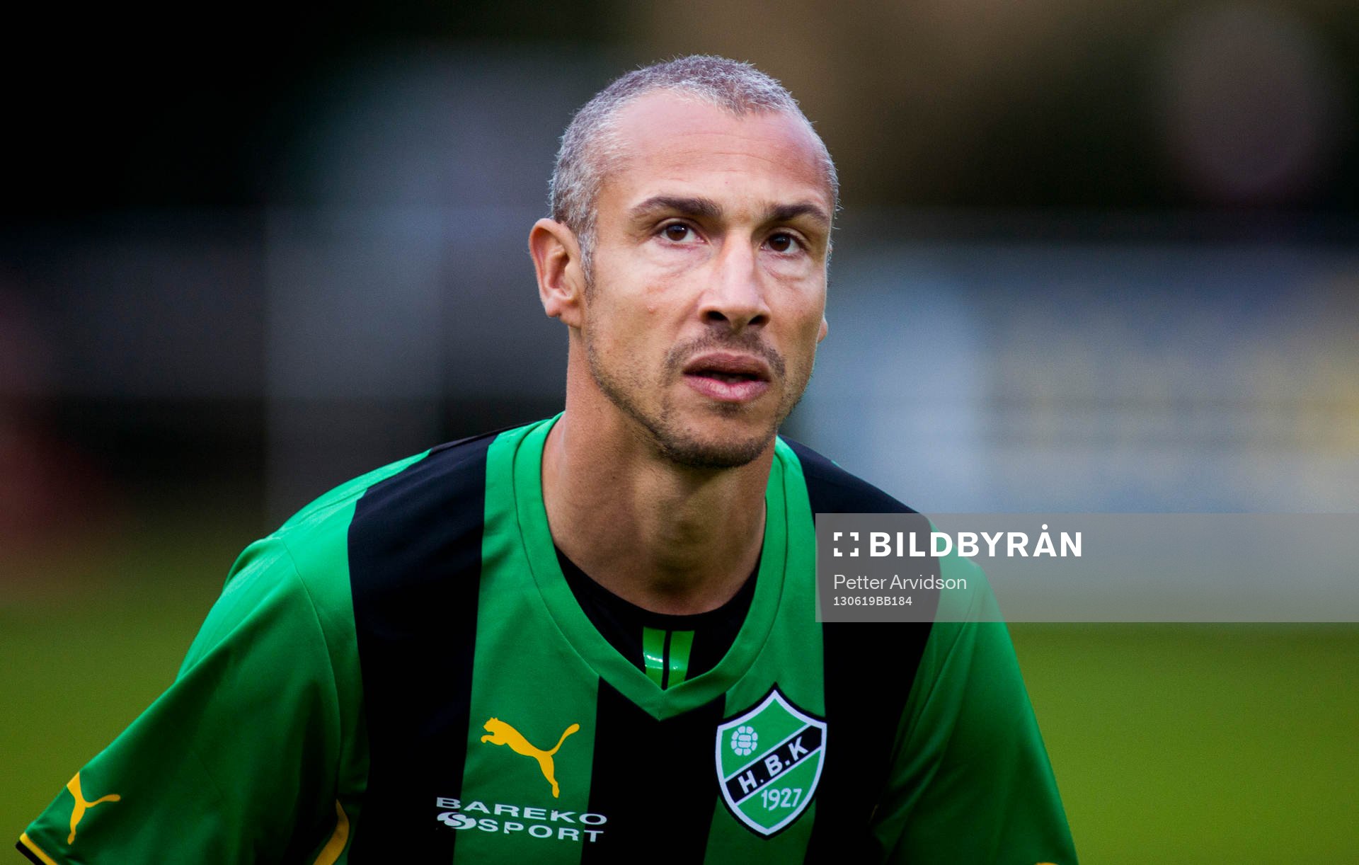 Henrik Larsson spelar en match