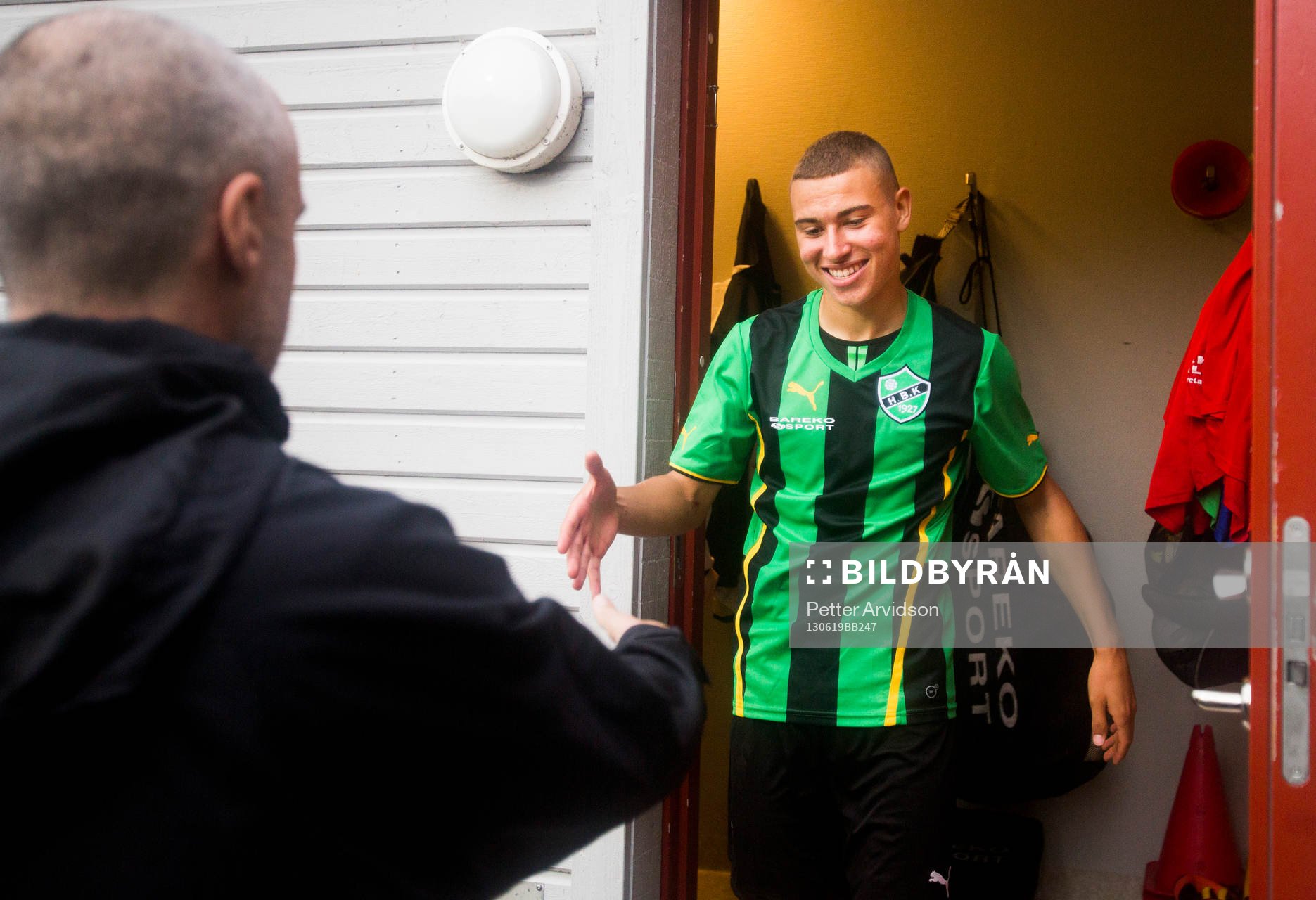 Henrik Larsson spelar en match