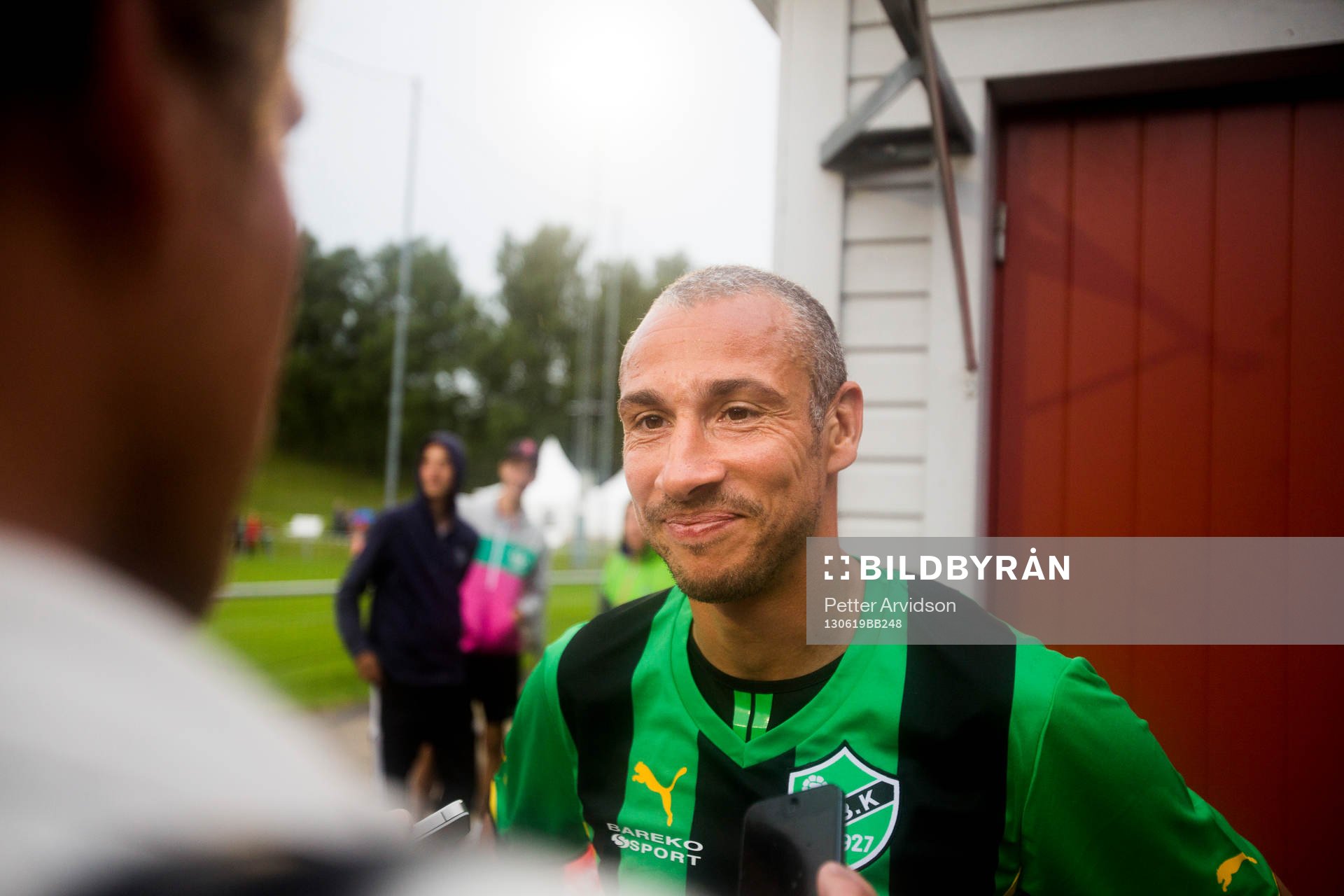 Henrik Larsson spelar en match