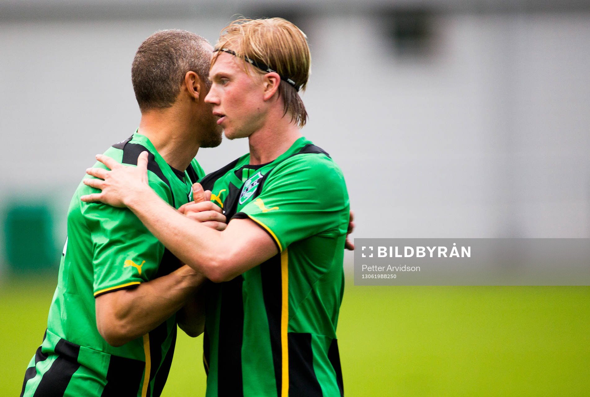 Henrik Larsson spelar en match