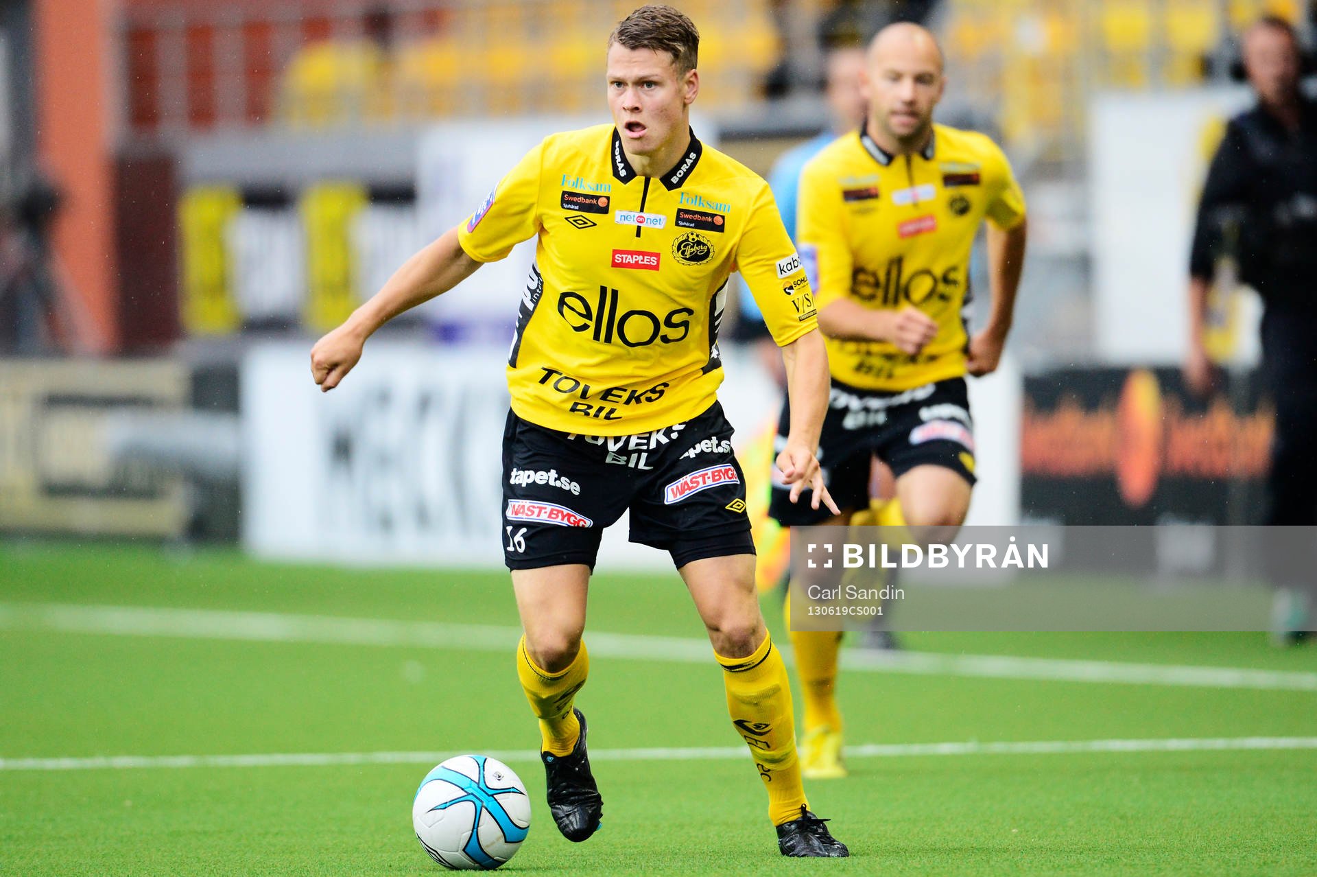 Elfsborgs Viktor Claesson driver upp bollen i