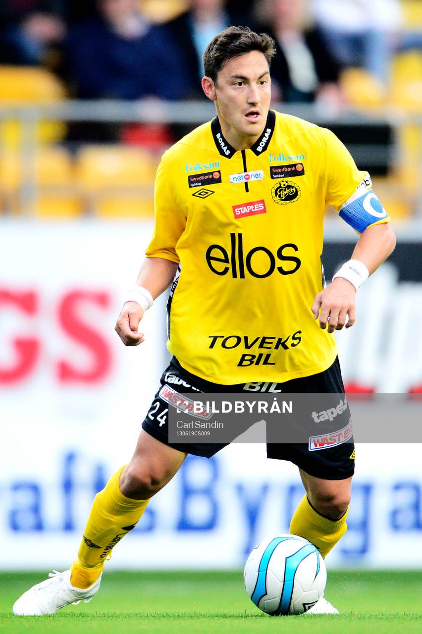 Elfsborgs Stefan Ishizaki med bollen i