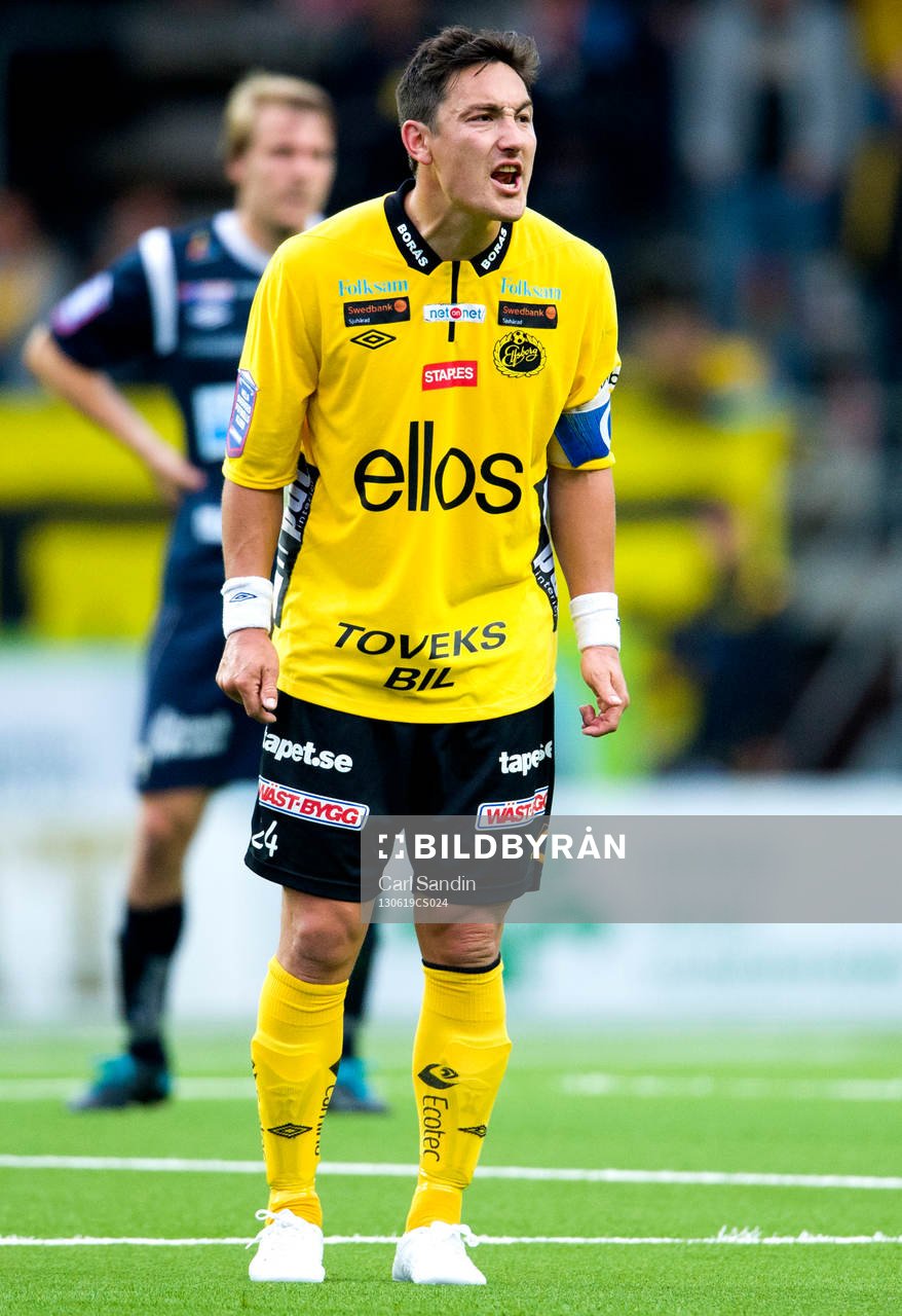 Elfsborgs Stefan Ishizaki ropar till sina lagkamrater i