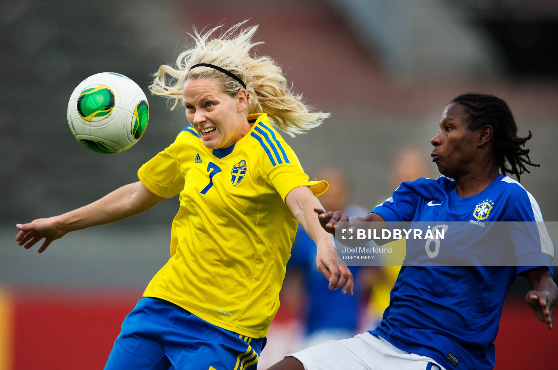 Sveriges Lisa Dahlkvist utmanar Brasiliens Formiga i
