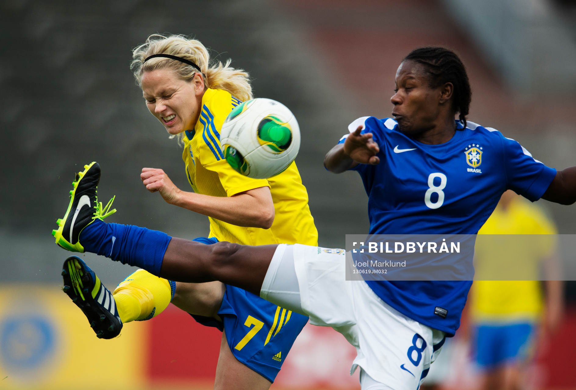 Sveriges Lisa Dahlkvist utmanar Brasiliens Formiga i