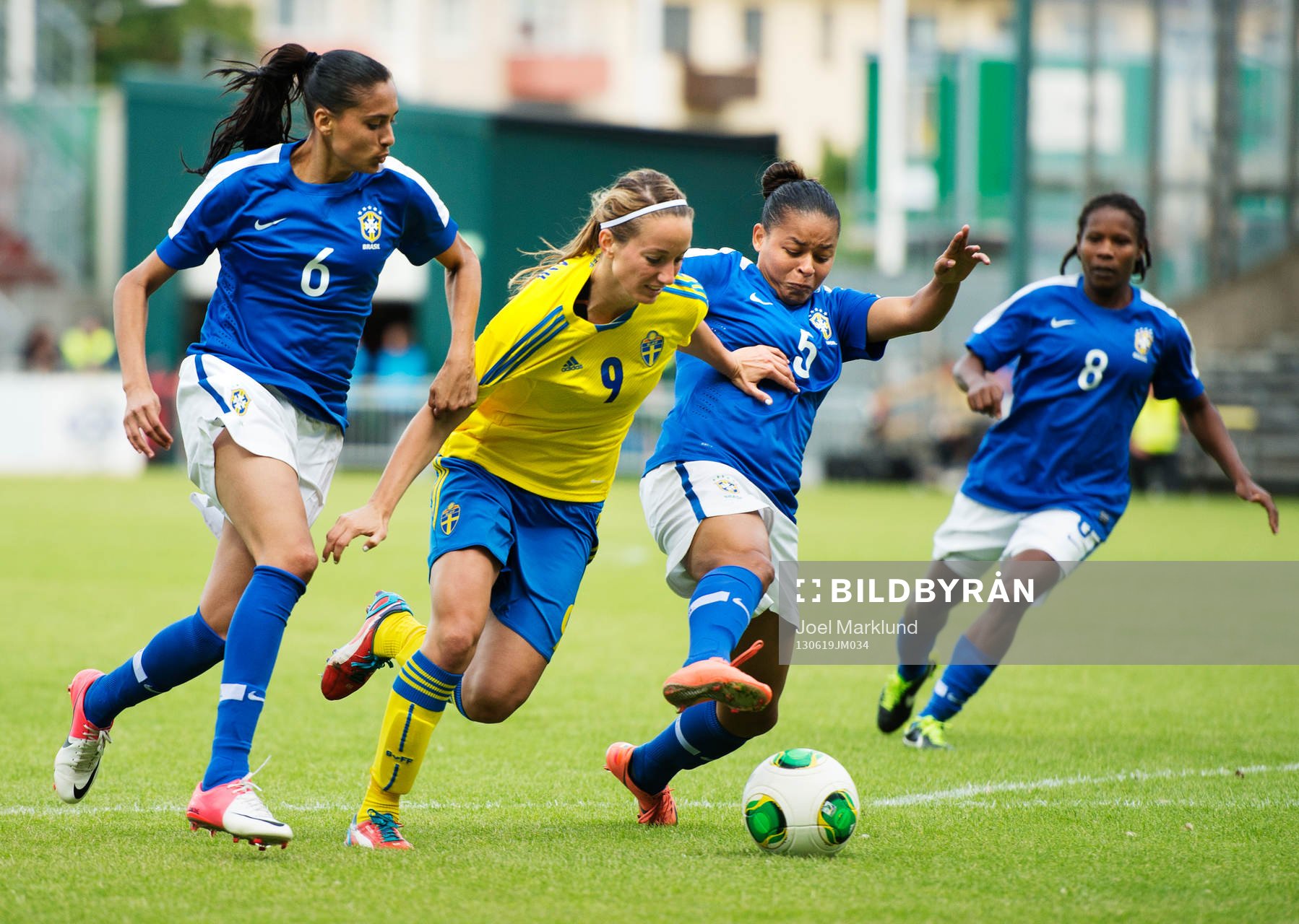 Sveriges Kosovare Asllani utmanar Brasiliens Andressa och