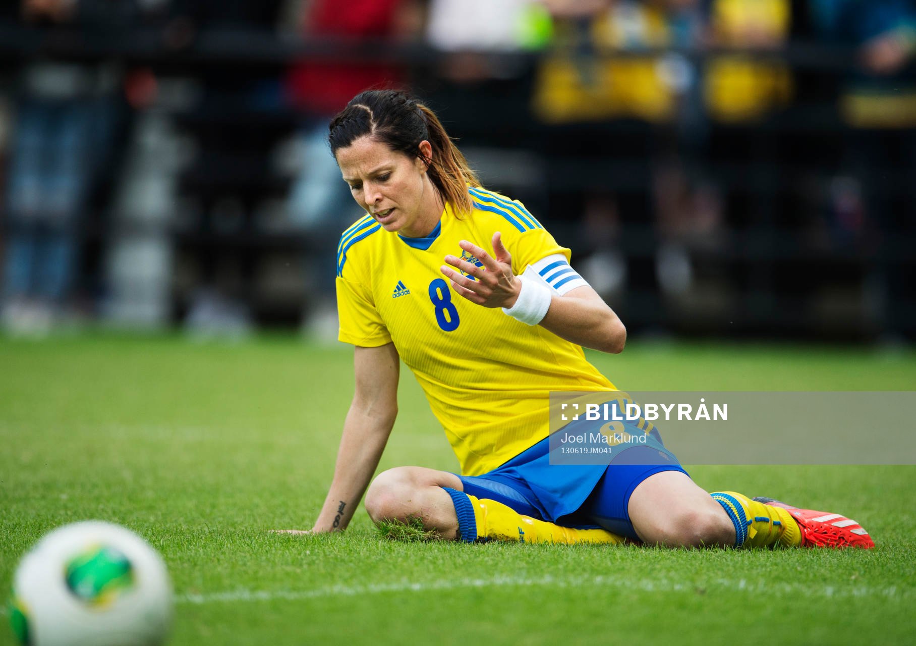 Sveriges Lotta Schelin deppar i träningslandskampen mellan