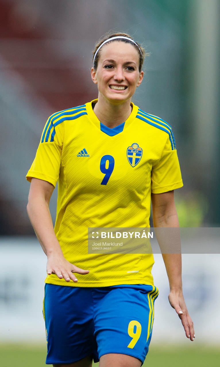 Sveriges Kosovare Asllani i träningslandskampen mellan