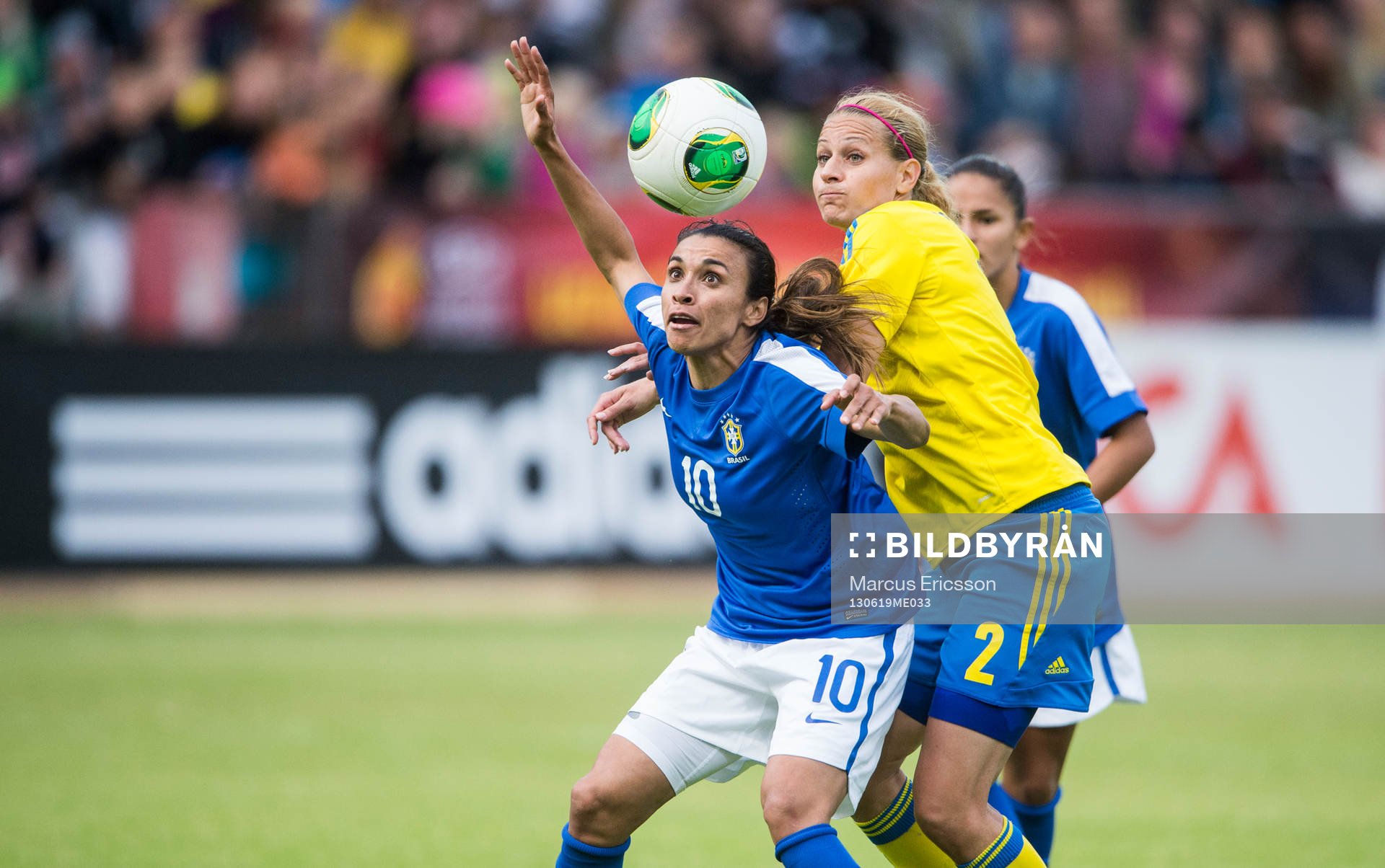 Brasiliens Marta och Sveriges Charlotte Rohlin i