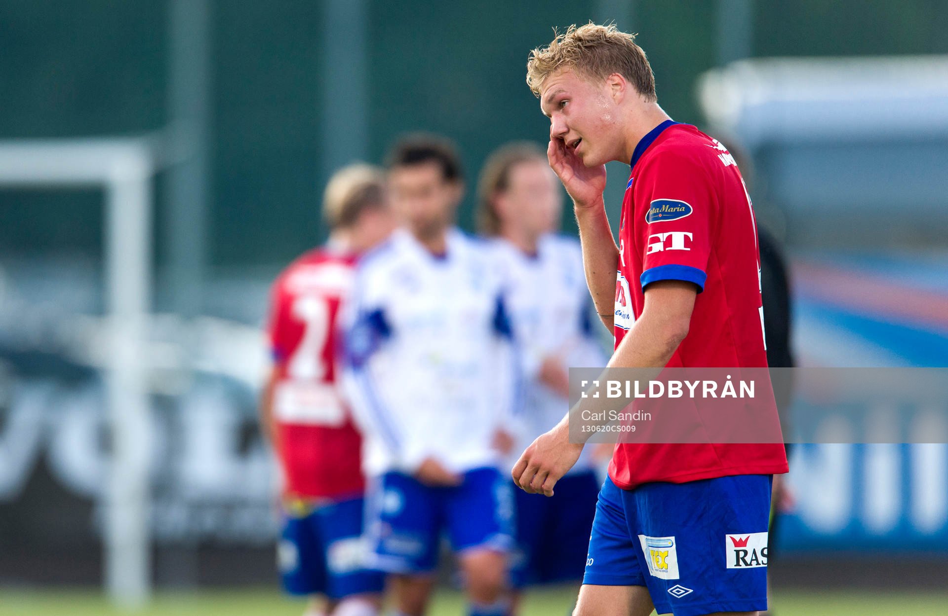 Örgrytes Oskar Wallén deppar efterslutsignalen i