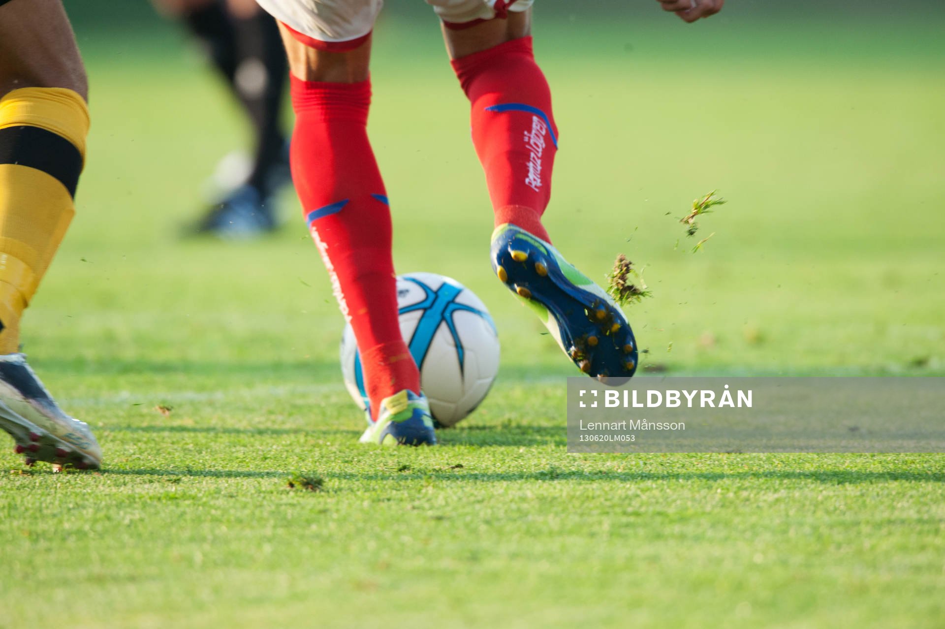 Fot, boll, fotbollsskor, Nike, gräsmatta, skugga,