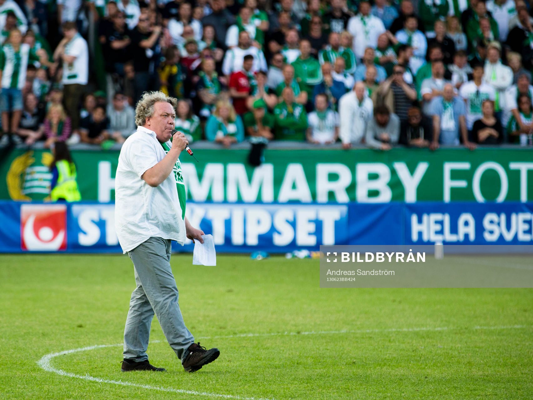 Leif Andrée håller ett tal