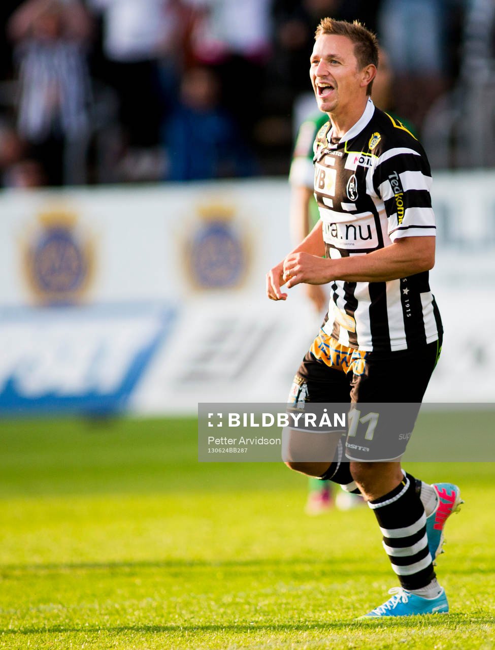  Landskronas Fredrik Olsson jublar efter sitt 1-0 mål i matchen mellan Landskrona och Jönköping 24 juni 2013 i Landskrona.