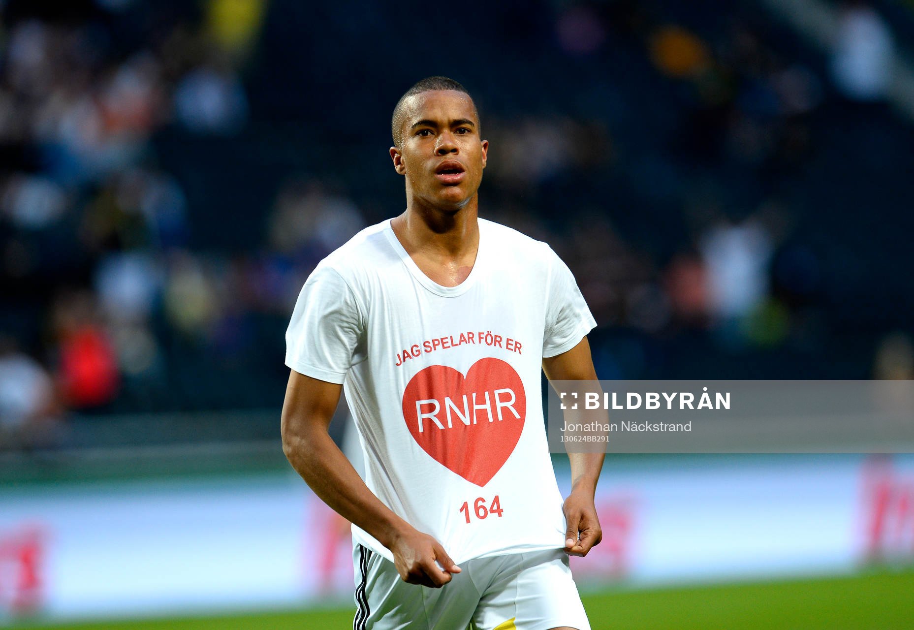 AIK:s Robin Quaison jublar efter 3-0-målet under fotbollsmatchen i Allsvenskan mellan AIK och Brommapojkarna den 24 Juni 2013 i Stockholm.