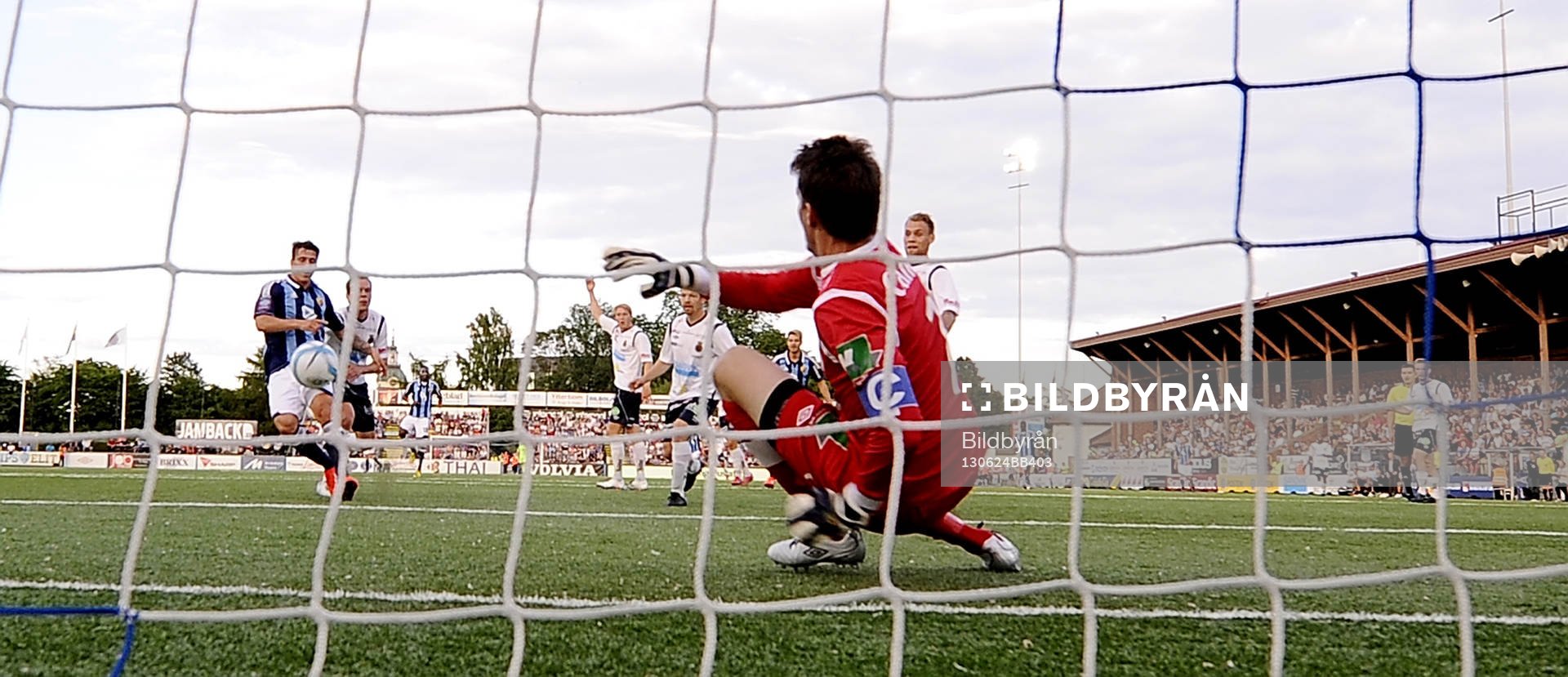 0-1 målet av Djurgårdens nr 10 Erton Fejzullahu bakom
