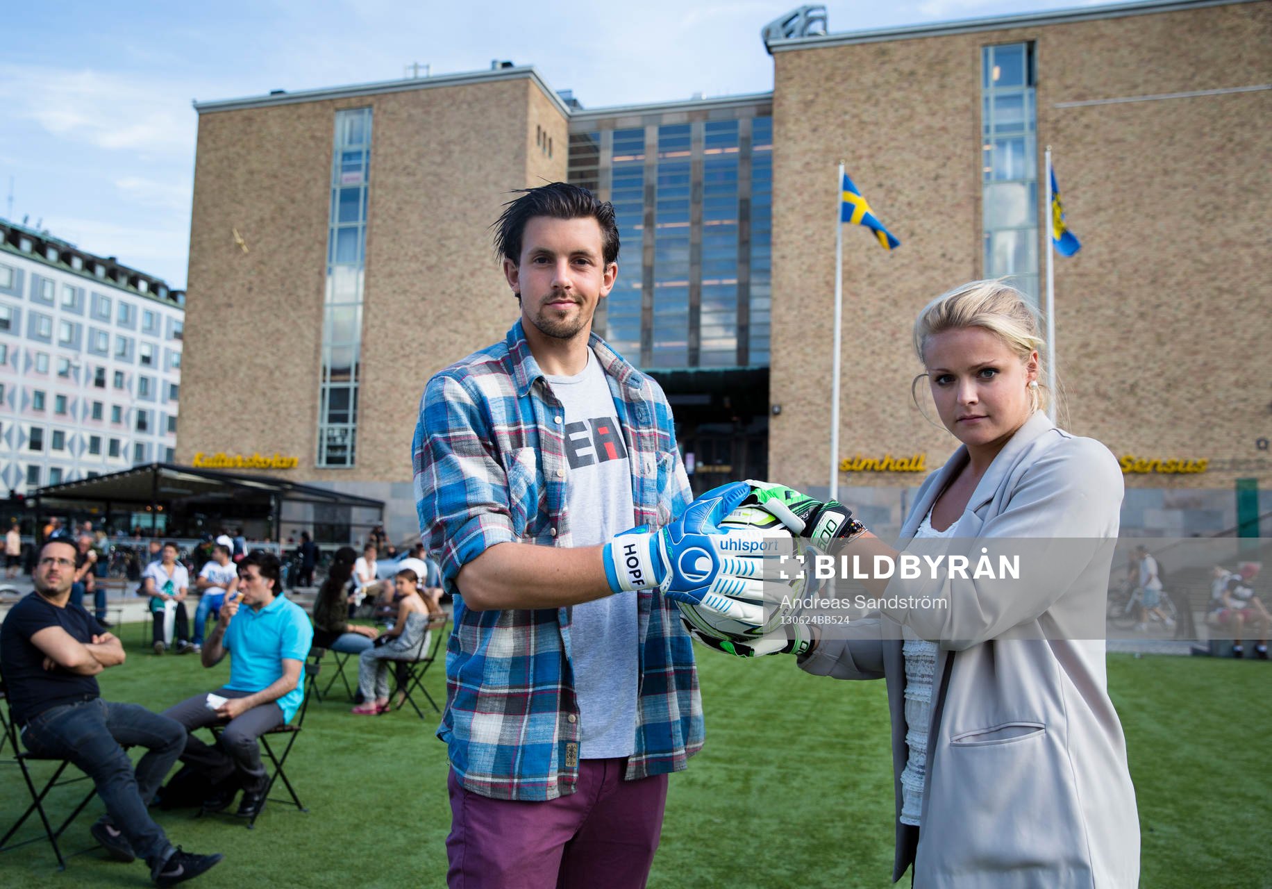 Hammarbys målvakt Johannes Hopf och Hammarbys Damlags